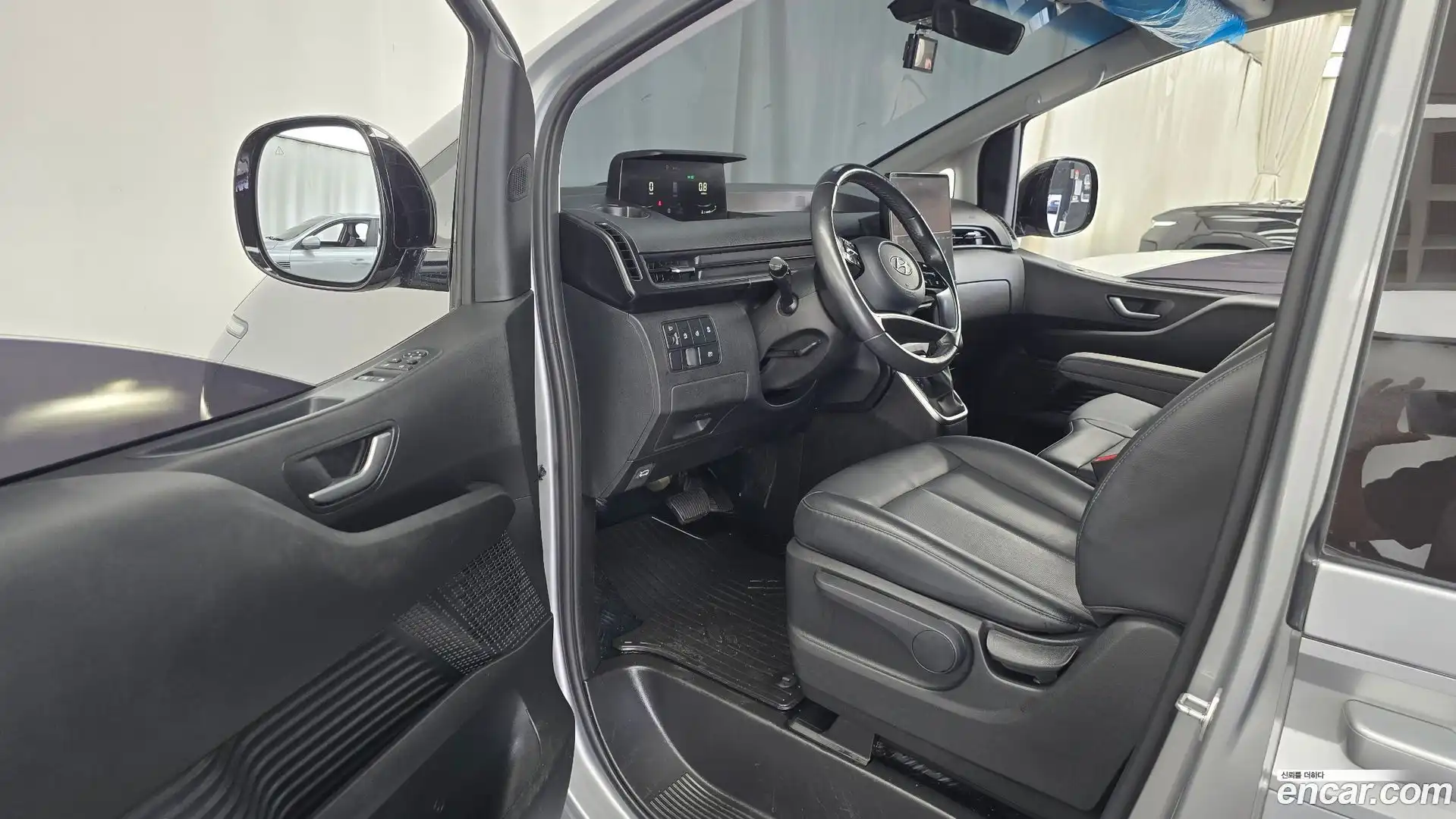 Staria Hyundai 2023.6-INNER-010
