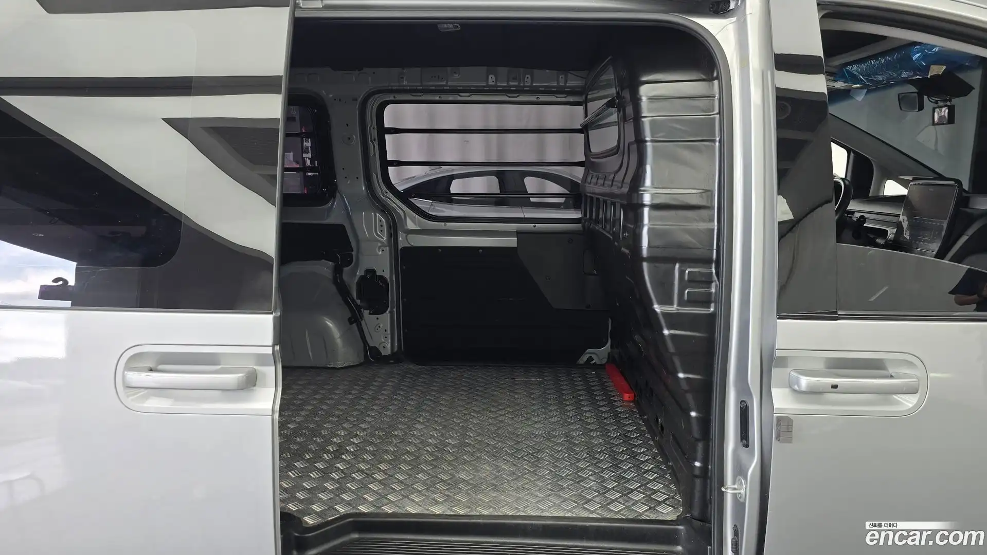 Staria Hyundai 2023.6-OPTION-015