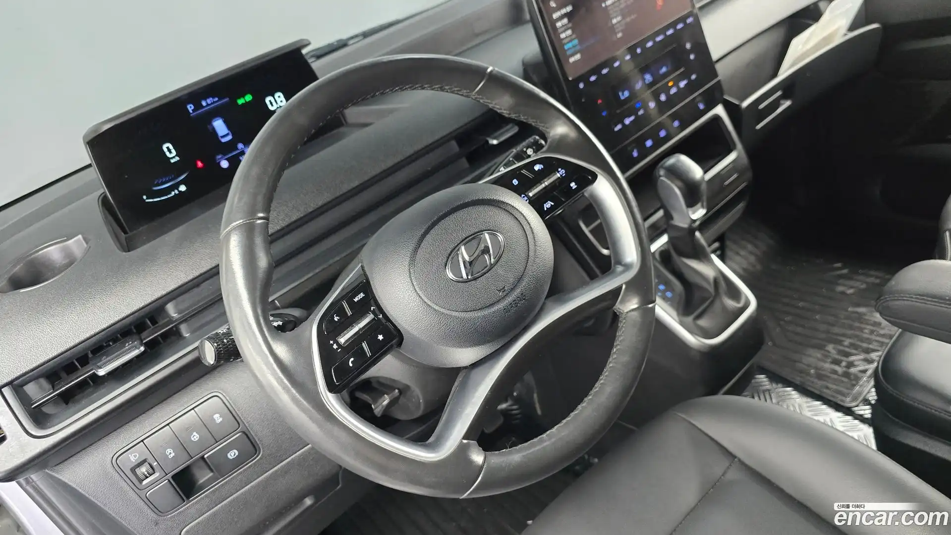 Staria Hyundai 2023.6-OPTION-016