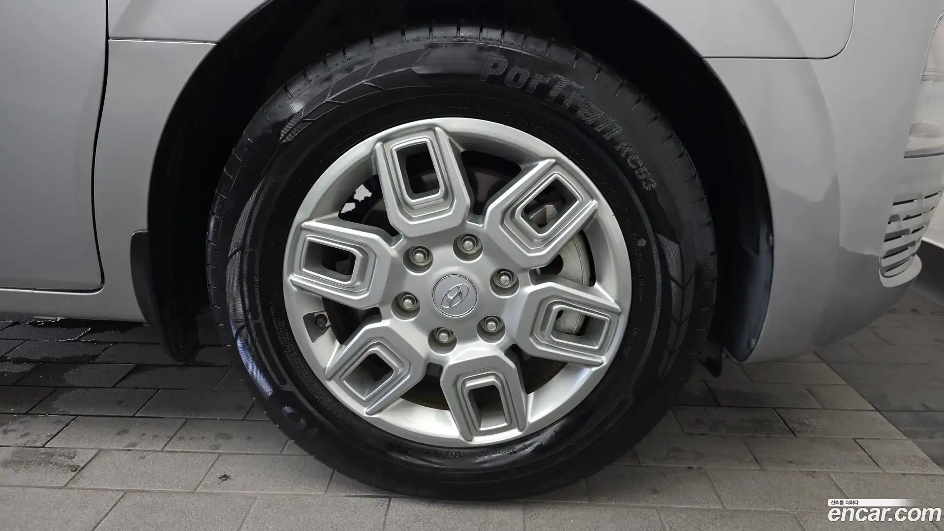 Staria Hyundai 2023.6-OUTER-031