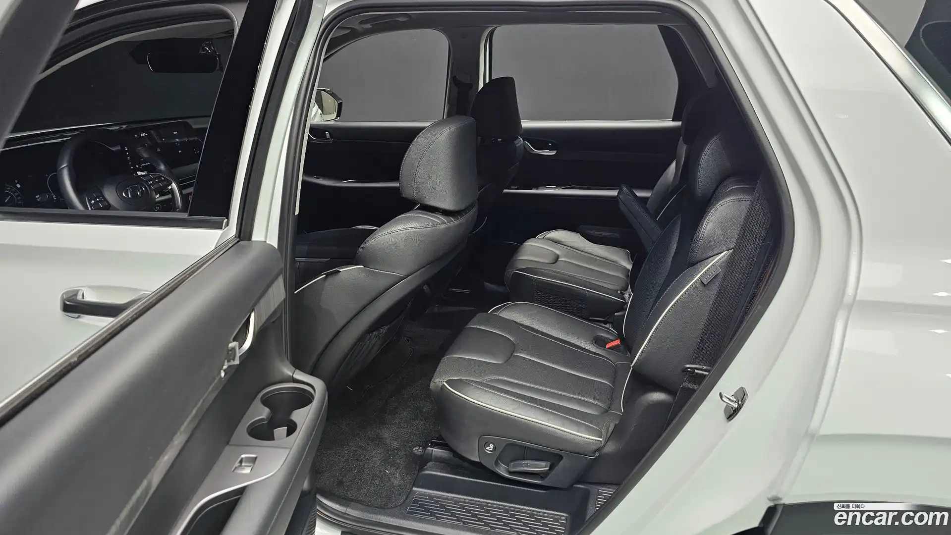 Palisade Hyundai 2024.1-INNER-036