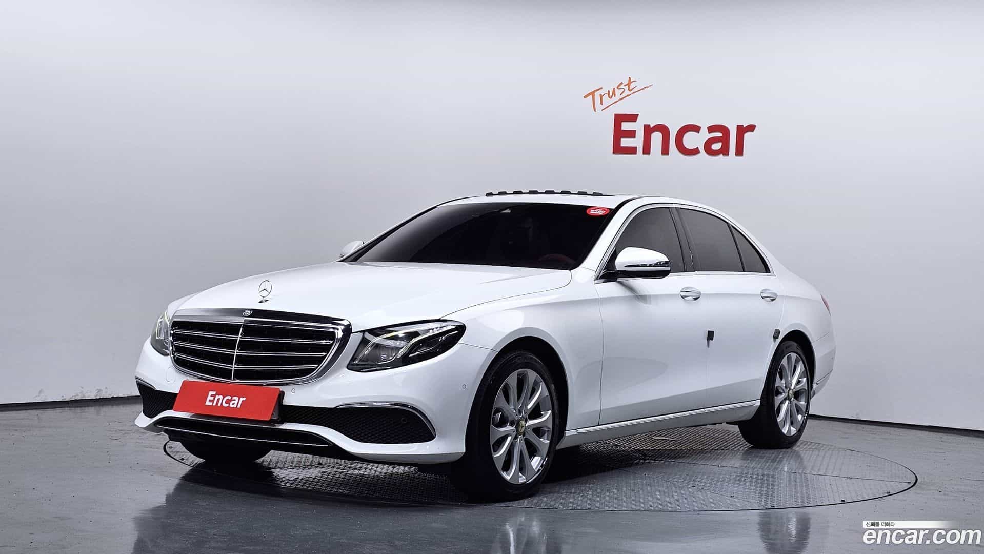 E-Class Mercedes-Benz 2016.7-OUTER-001