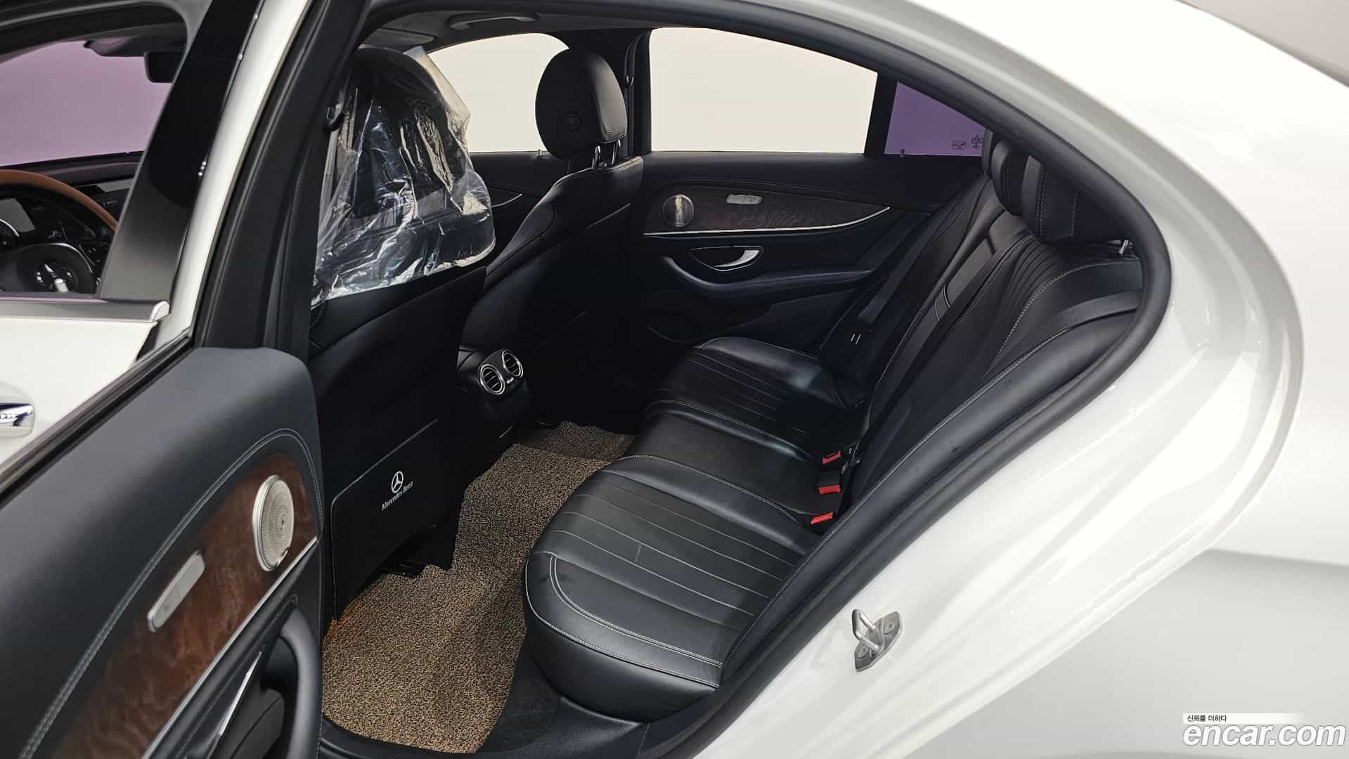 E-Class Mercedes-Benz 2016.7-OPTION-015