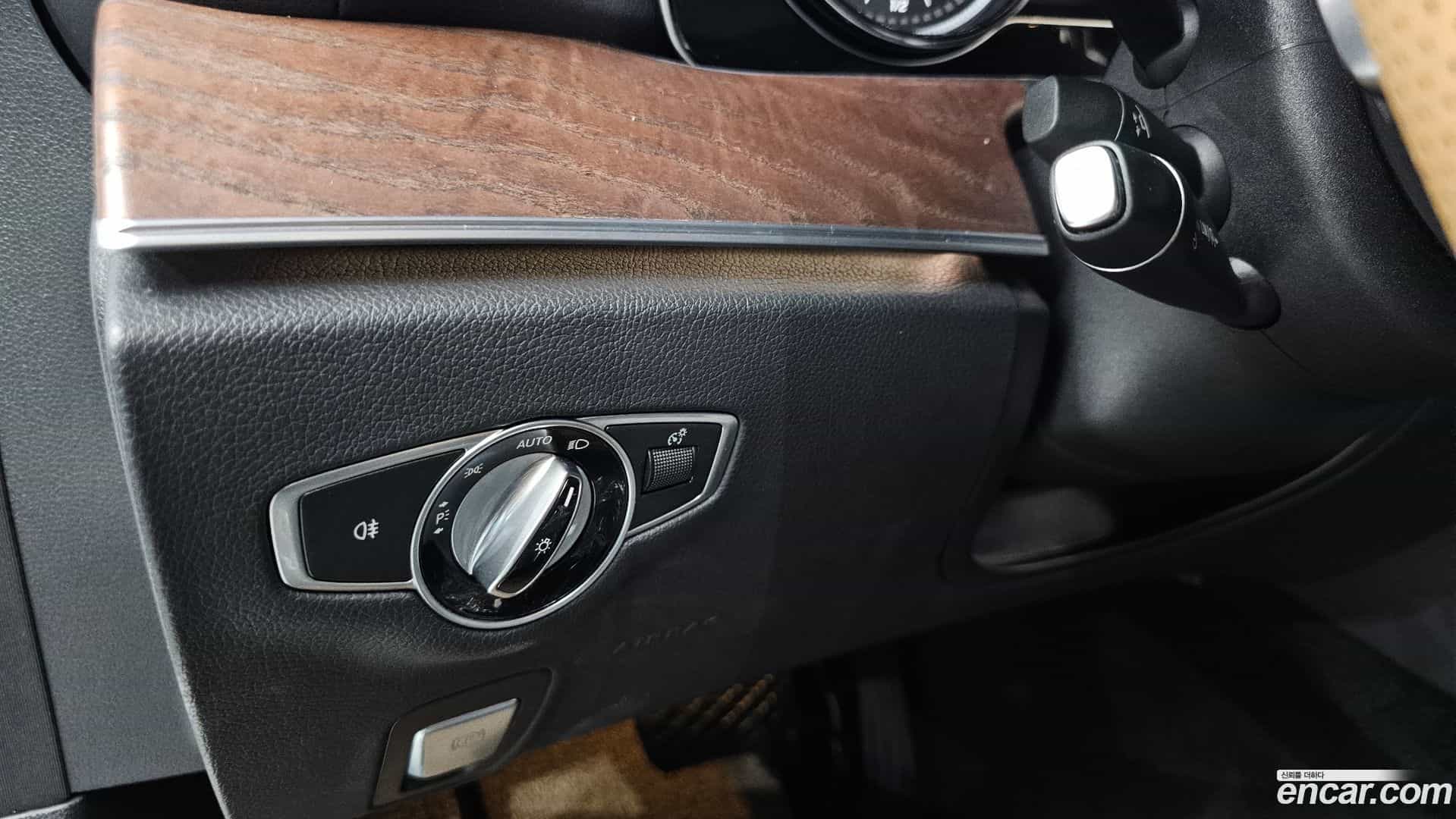 E-Class Mercedes-Benz 2016.7-OPTION-023