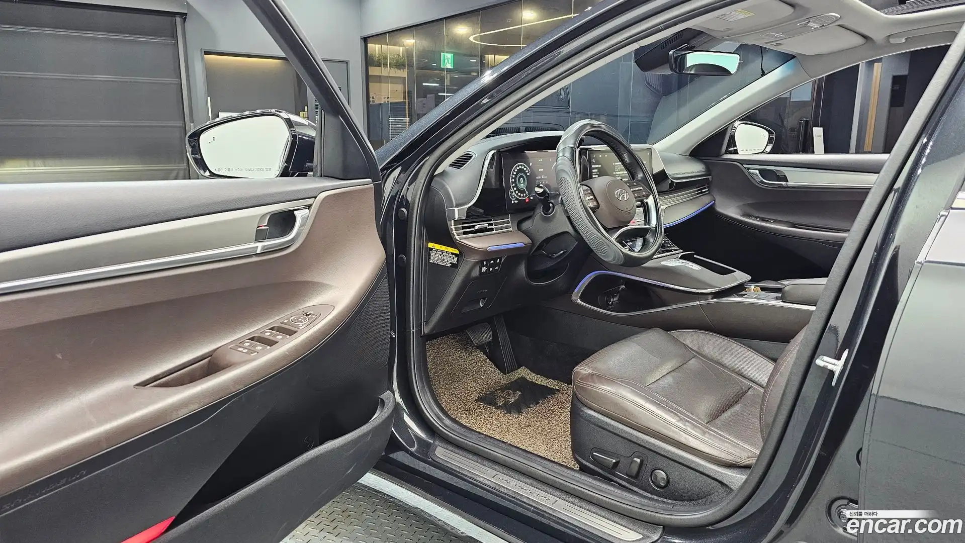 Grandeur Hyundai 2020.0-INNER-010