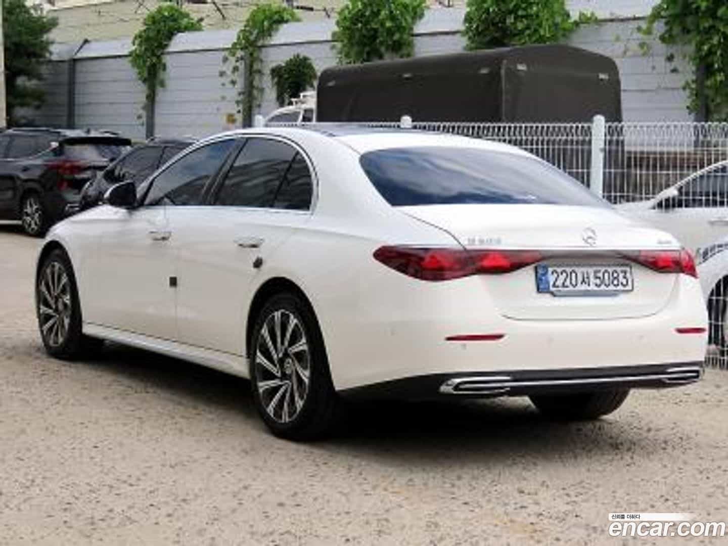 E-Class Mercedes-Benz 2024.4-OUTER-003
