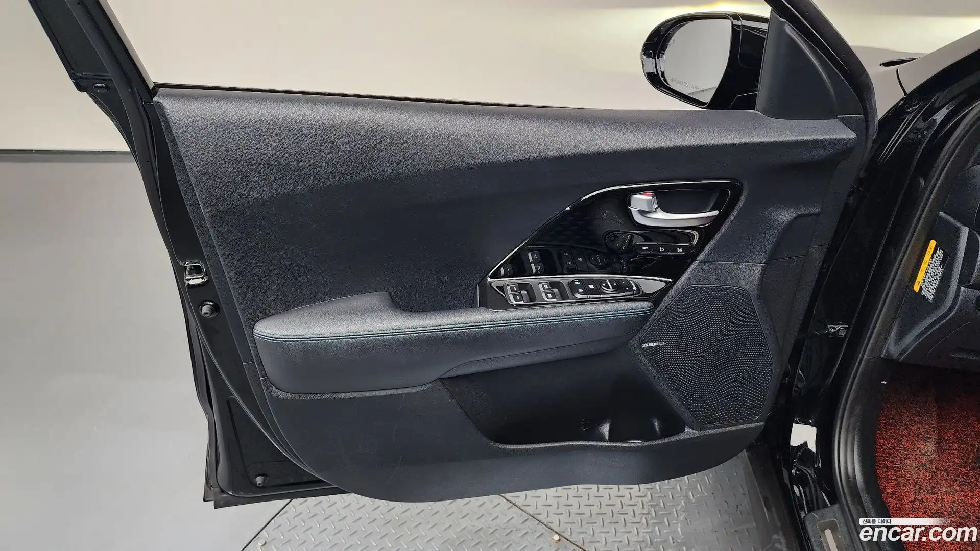 Niro Kia 2018.10-INNER-034
