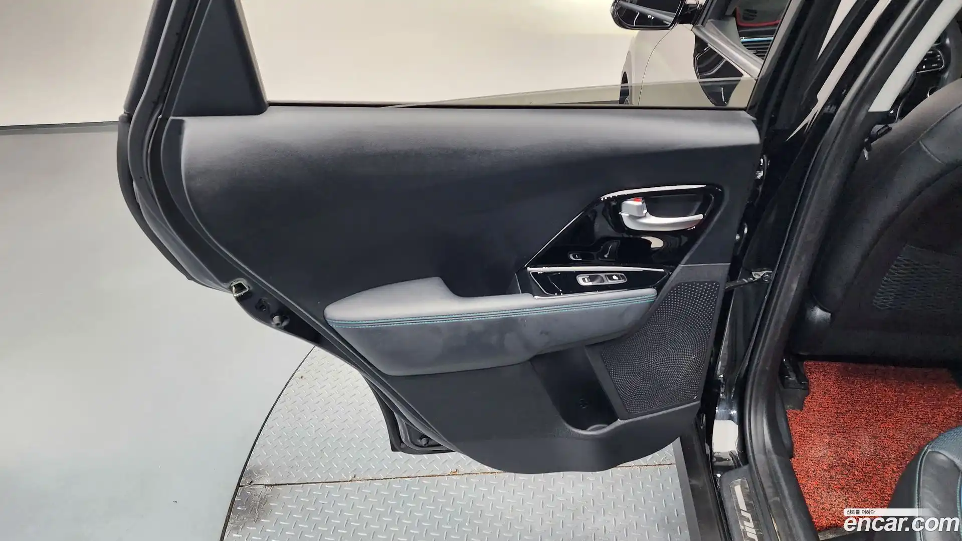 Niro Kia 2018.10-INNER-035