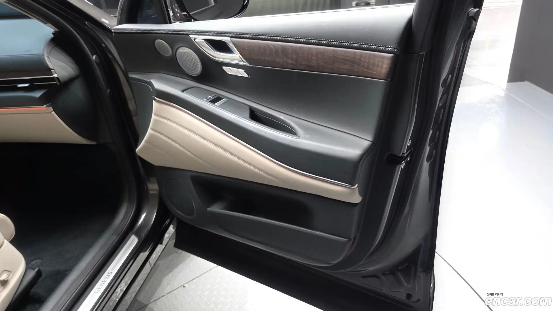 GV80 Genesis 2024.0-INNER-034