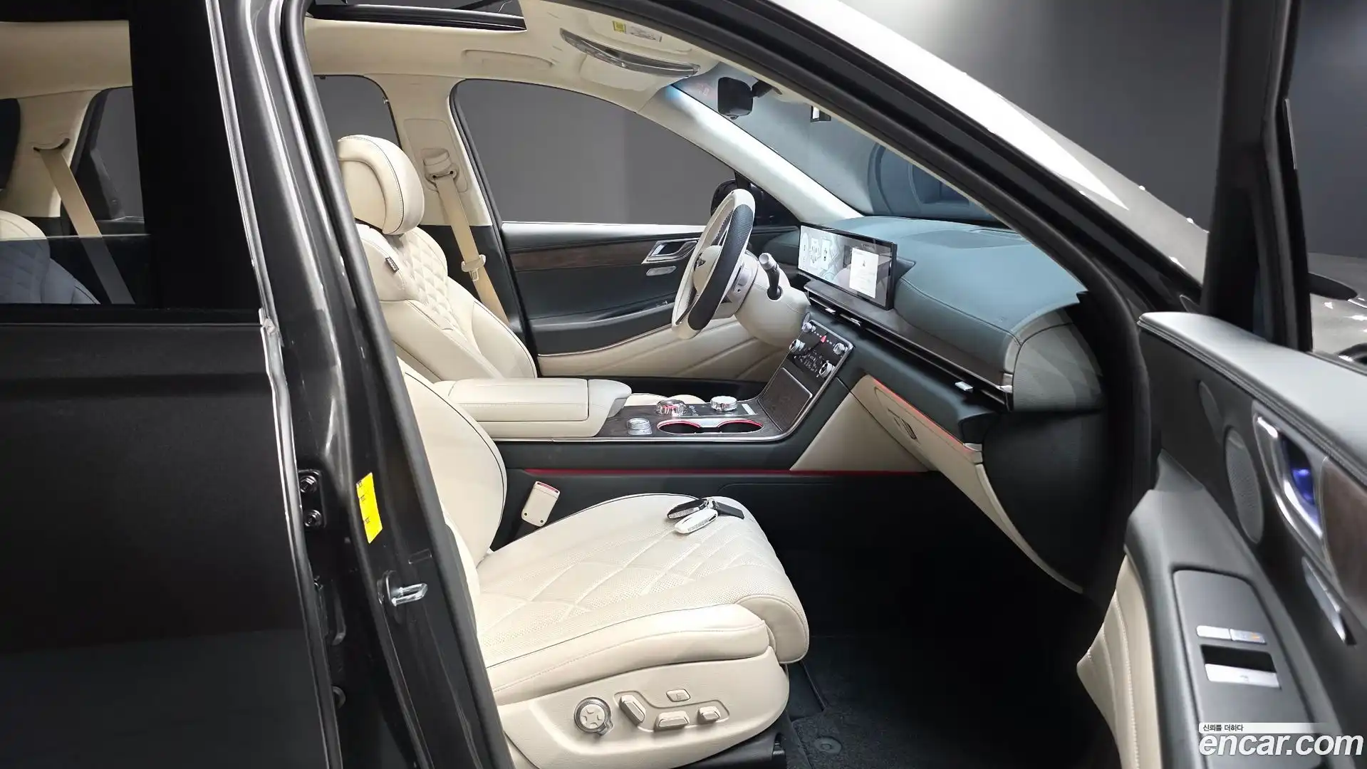 GV80 Genesis 2024.0-INNER-036