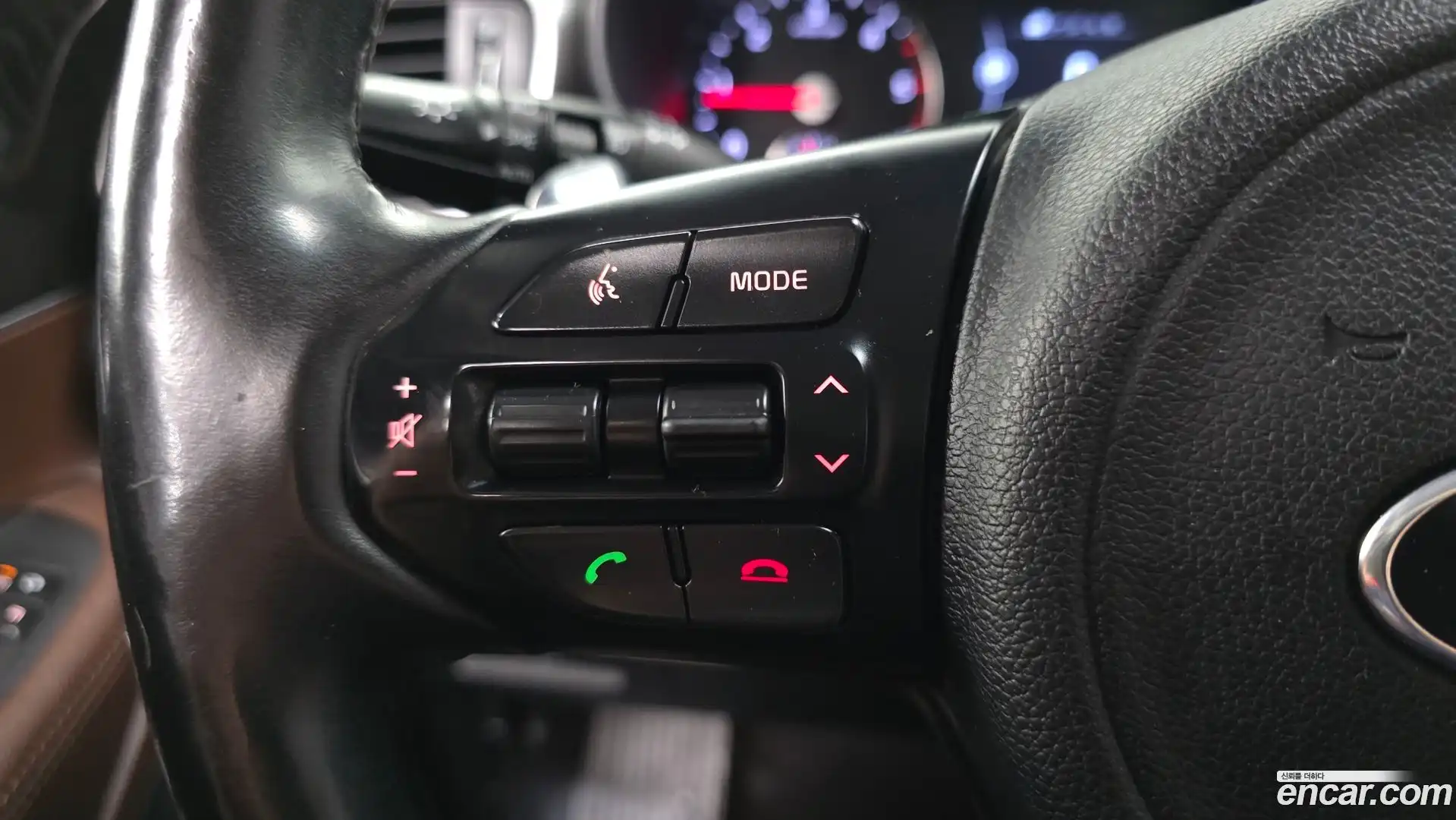 Sorento Kia 2017.0-OPTION-023