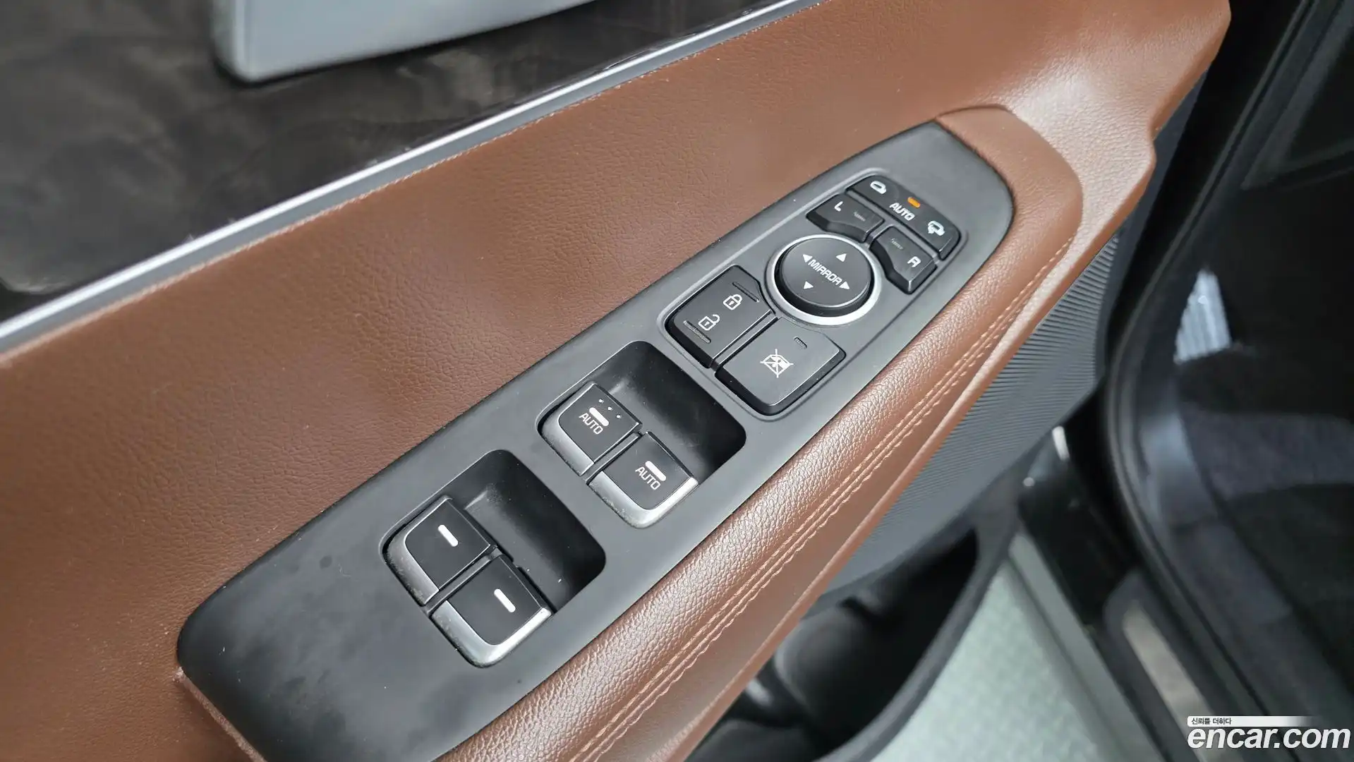 Sorento Kia 2017.0-OPTION-047