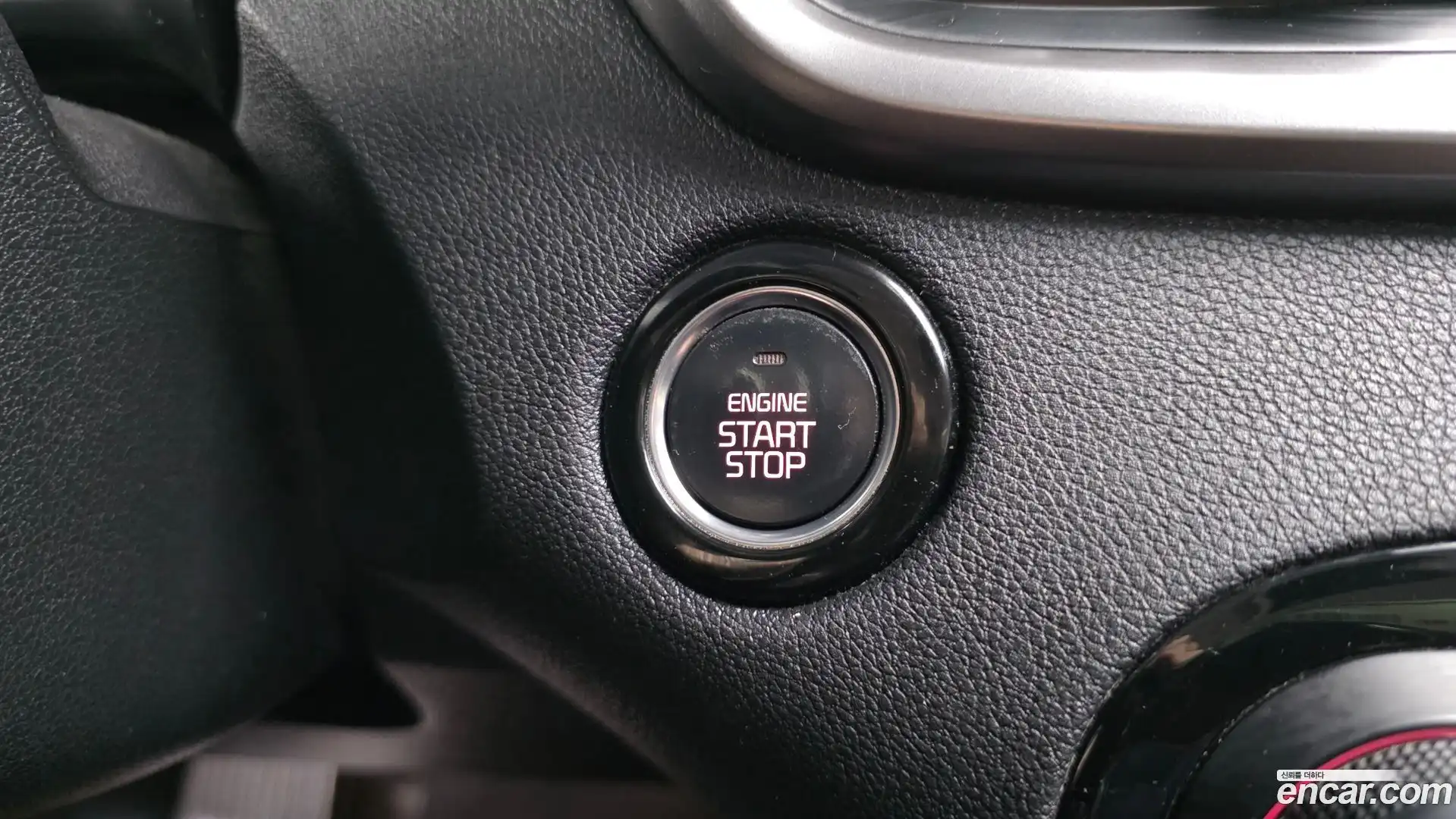 Sorento Kia 2017.0-OPTION-050