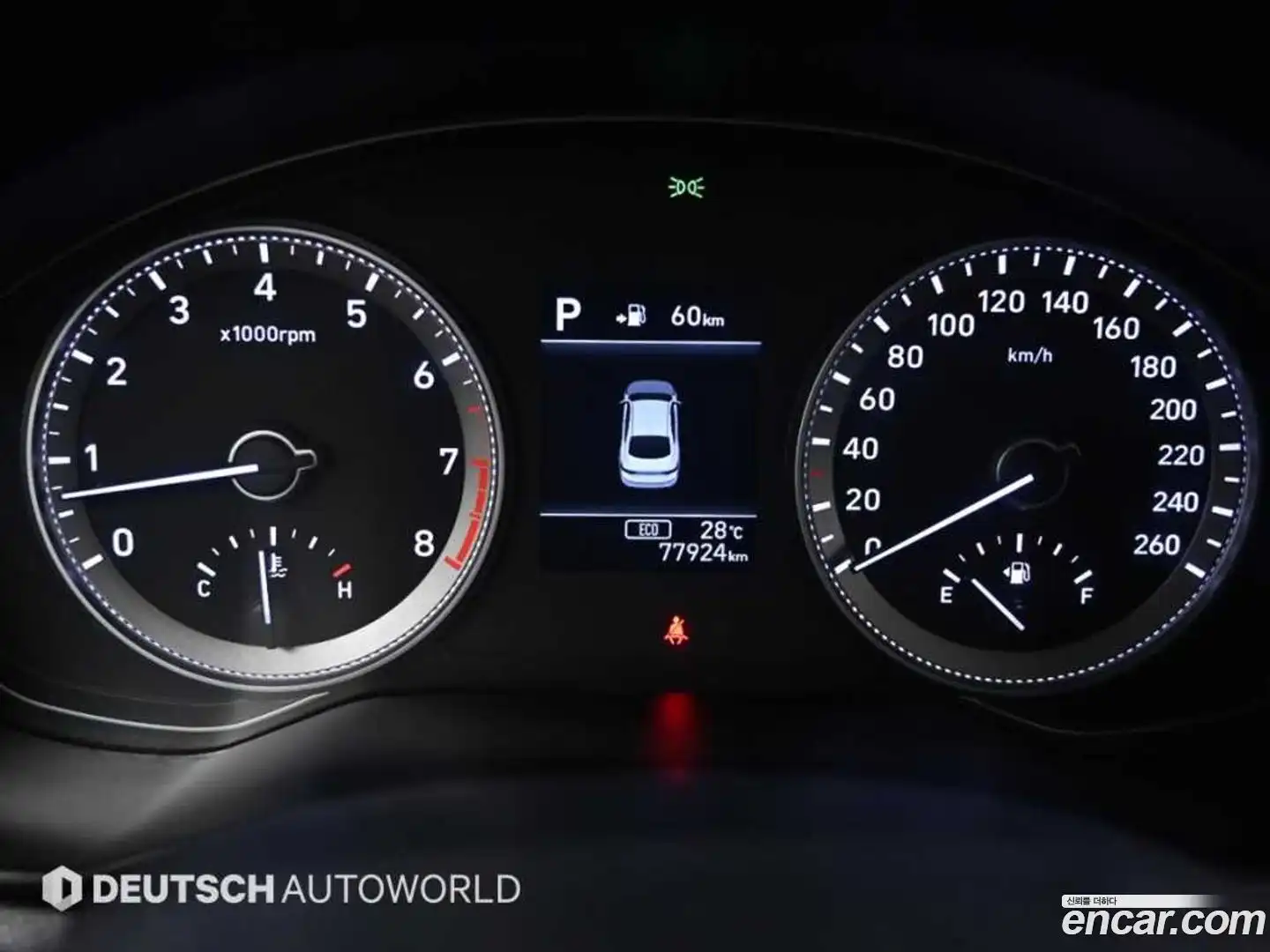 Grandeur Hyundai 2017.1-INNER-008