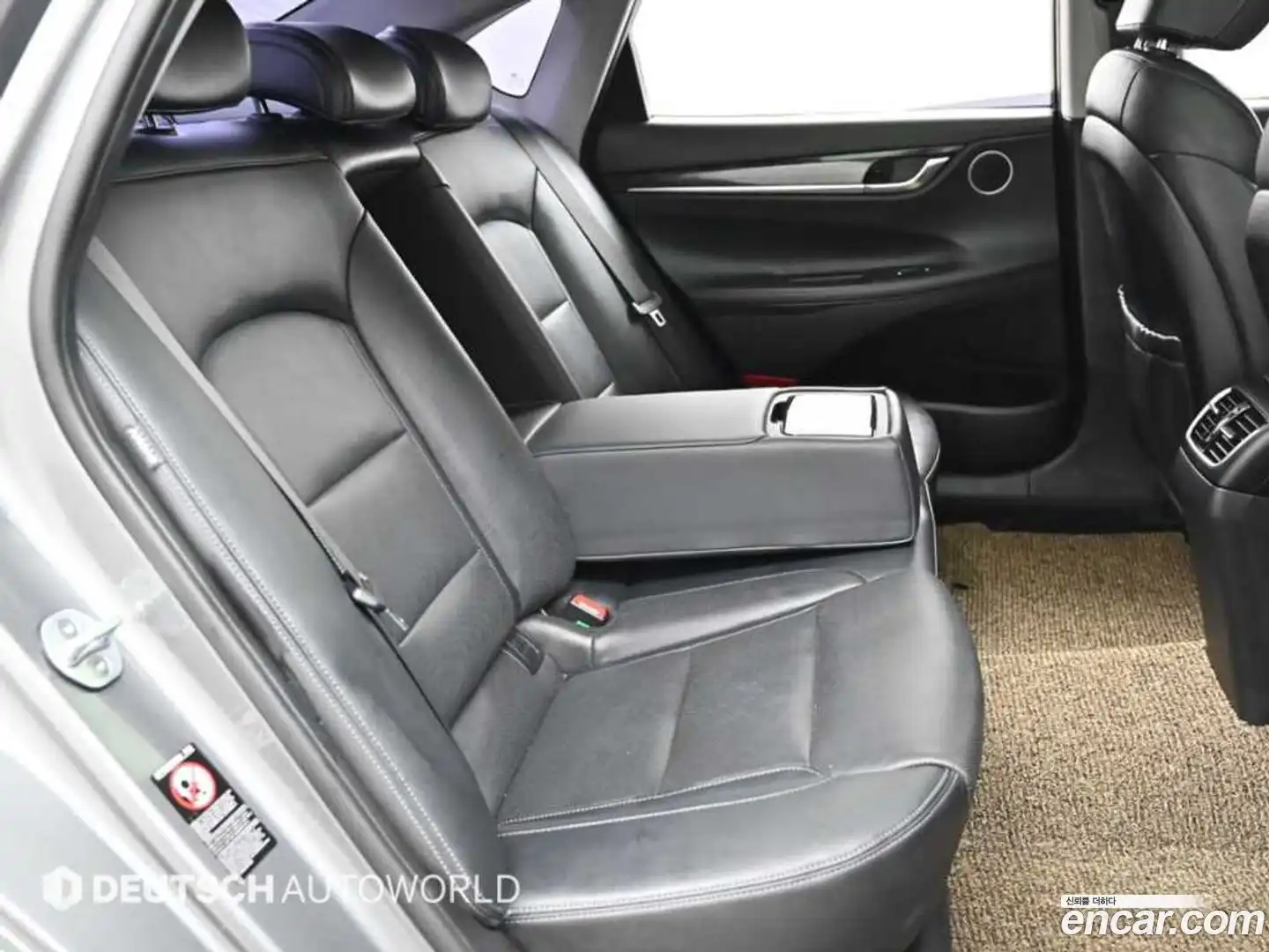 Grandeur Hyundai 2017.1-OPTION-016
