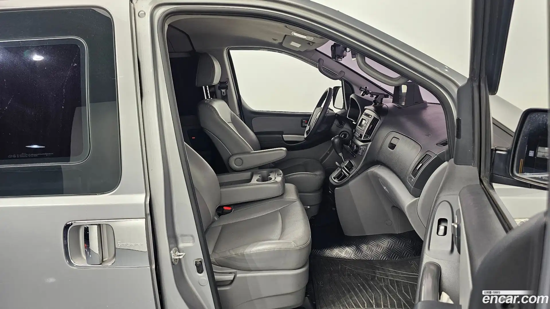 Starex Hyundai 2015.8-OPTION-015