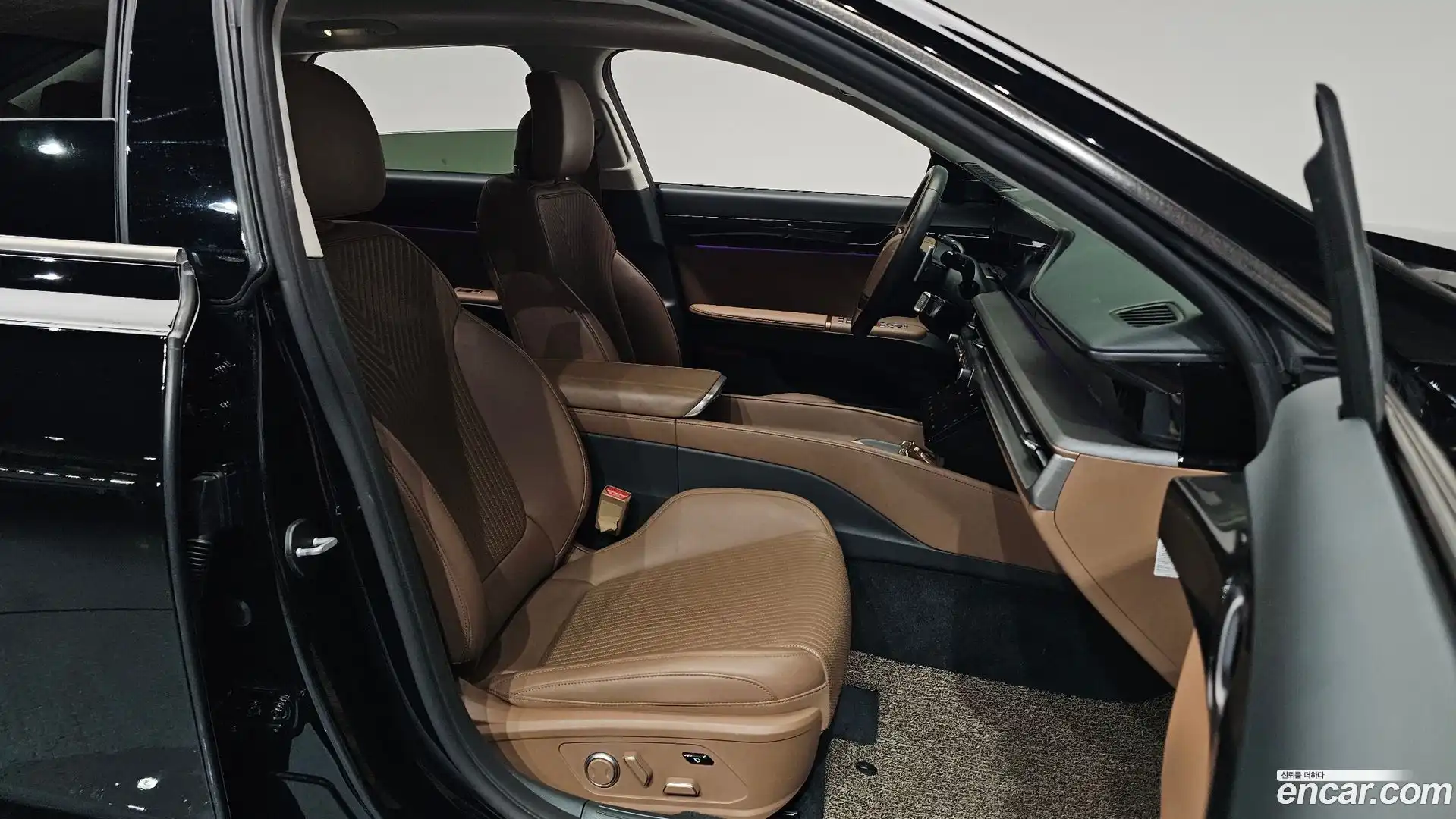 Grandeur Hyundai 2023.0-OPTION-016