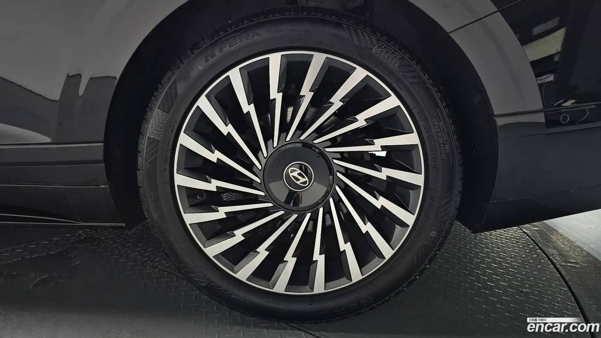 Grandeur Hyundai 2023.0-OUTER-031