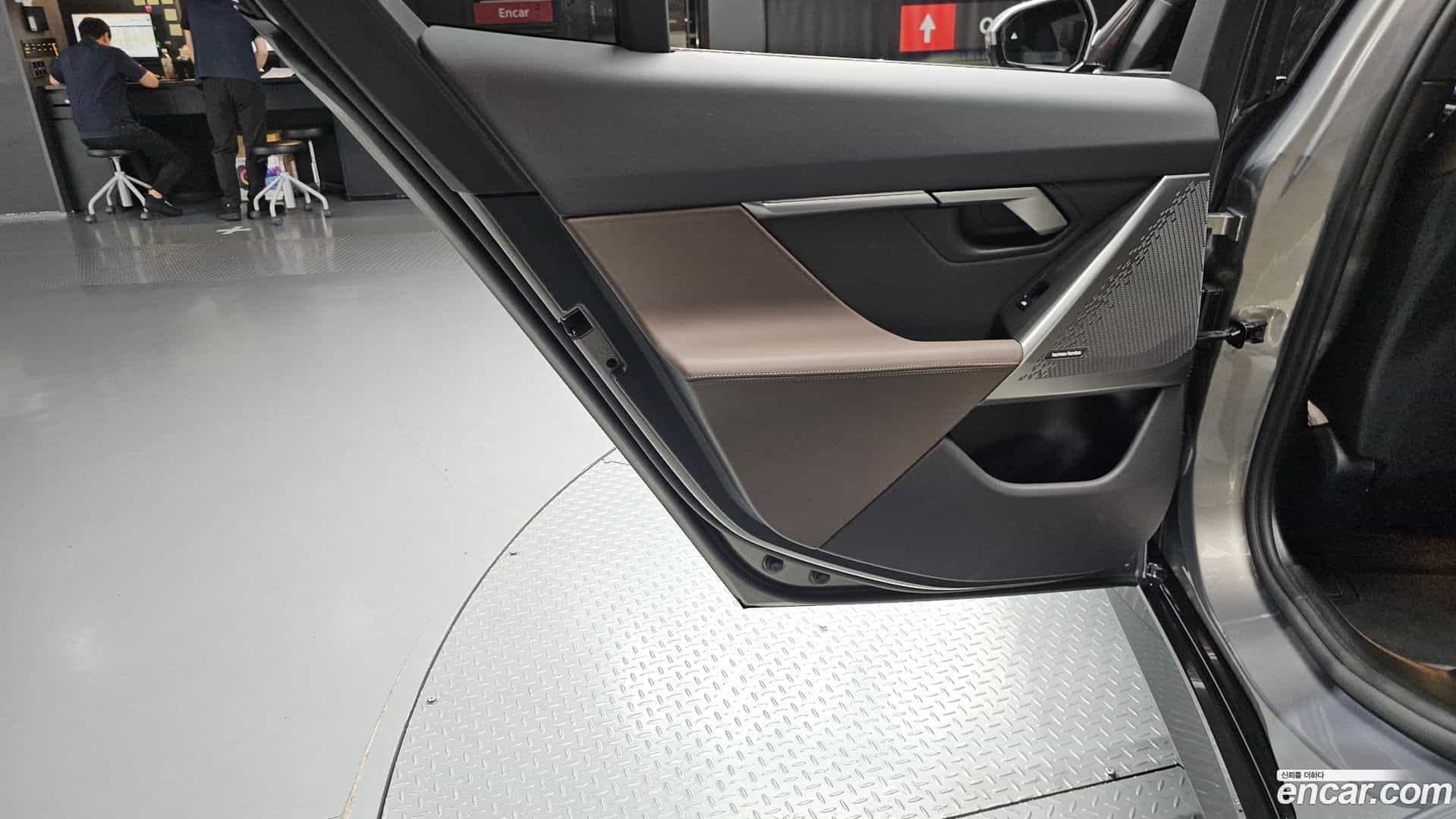 5-Series BMW 2025.4-INNER-035