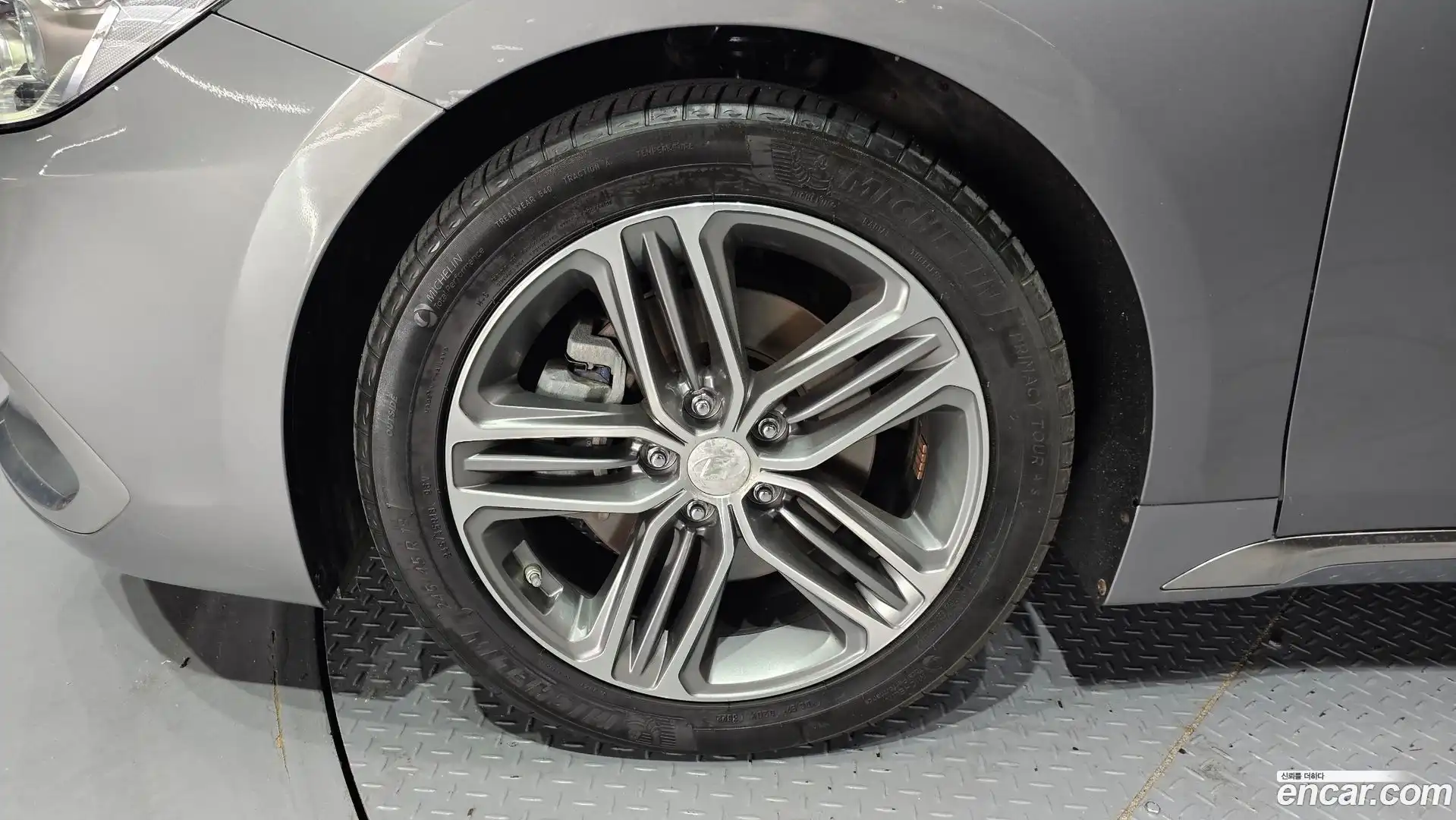 Grandeur Hyundai 2018.4-OUTER-005