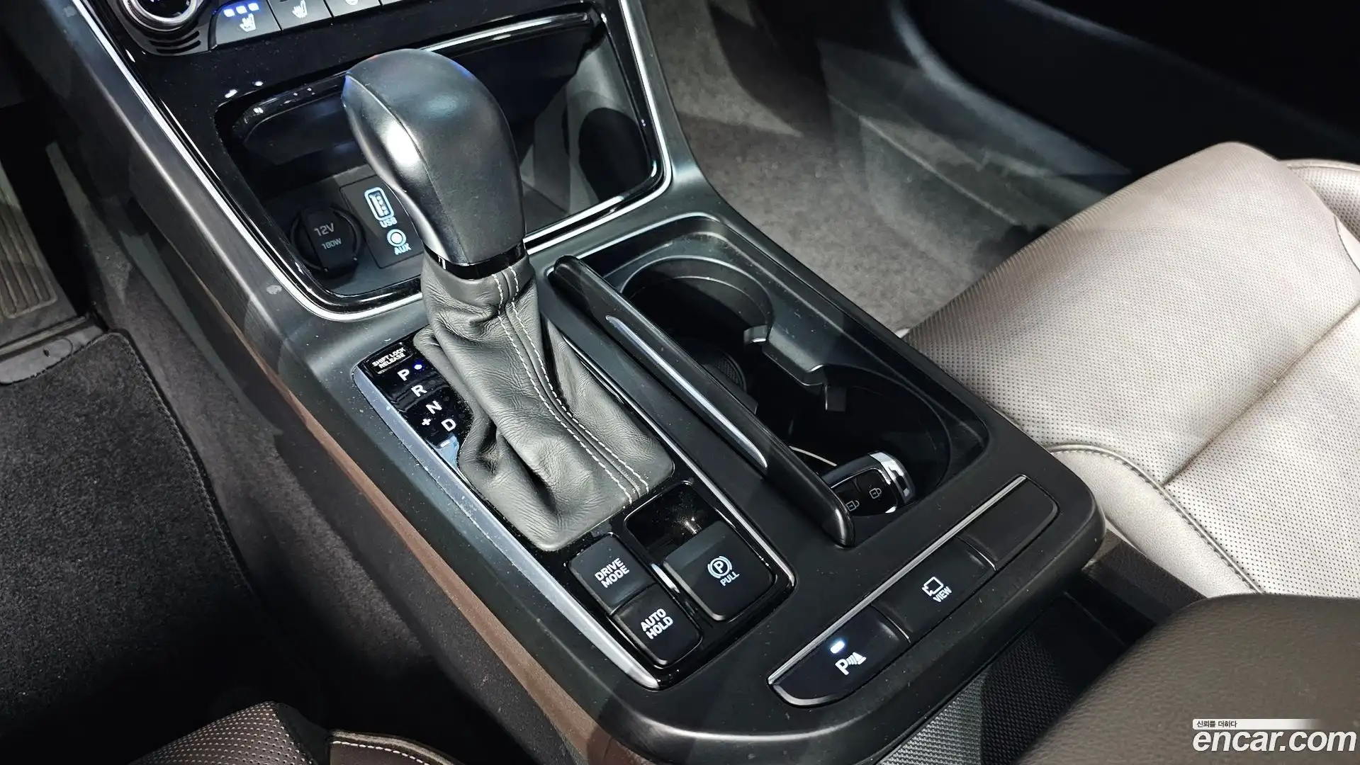 Grandeur Hyundai 2018.4-INNER-009