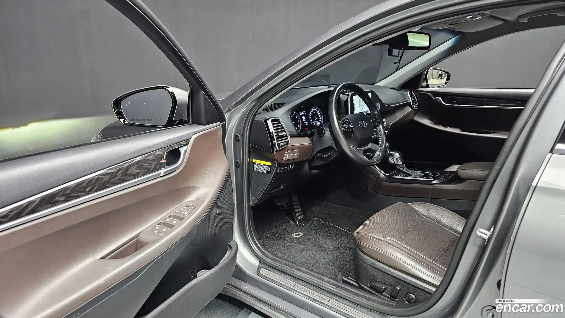 Grandeur Hyundai 2018.4-INNER-010