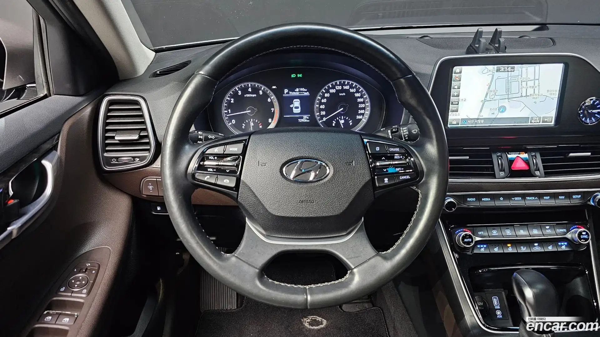Grandeur Hyundai 2018.4-OPTION-017