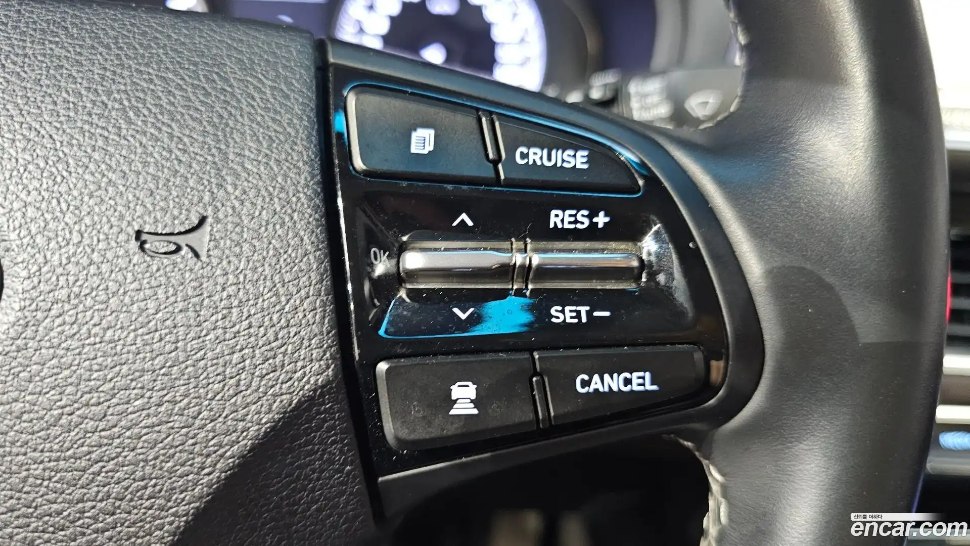 Grandeur Hyundai 2018.4-OPTION-023