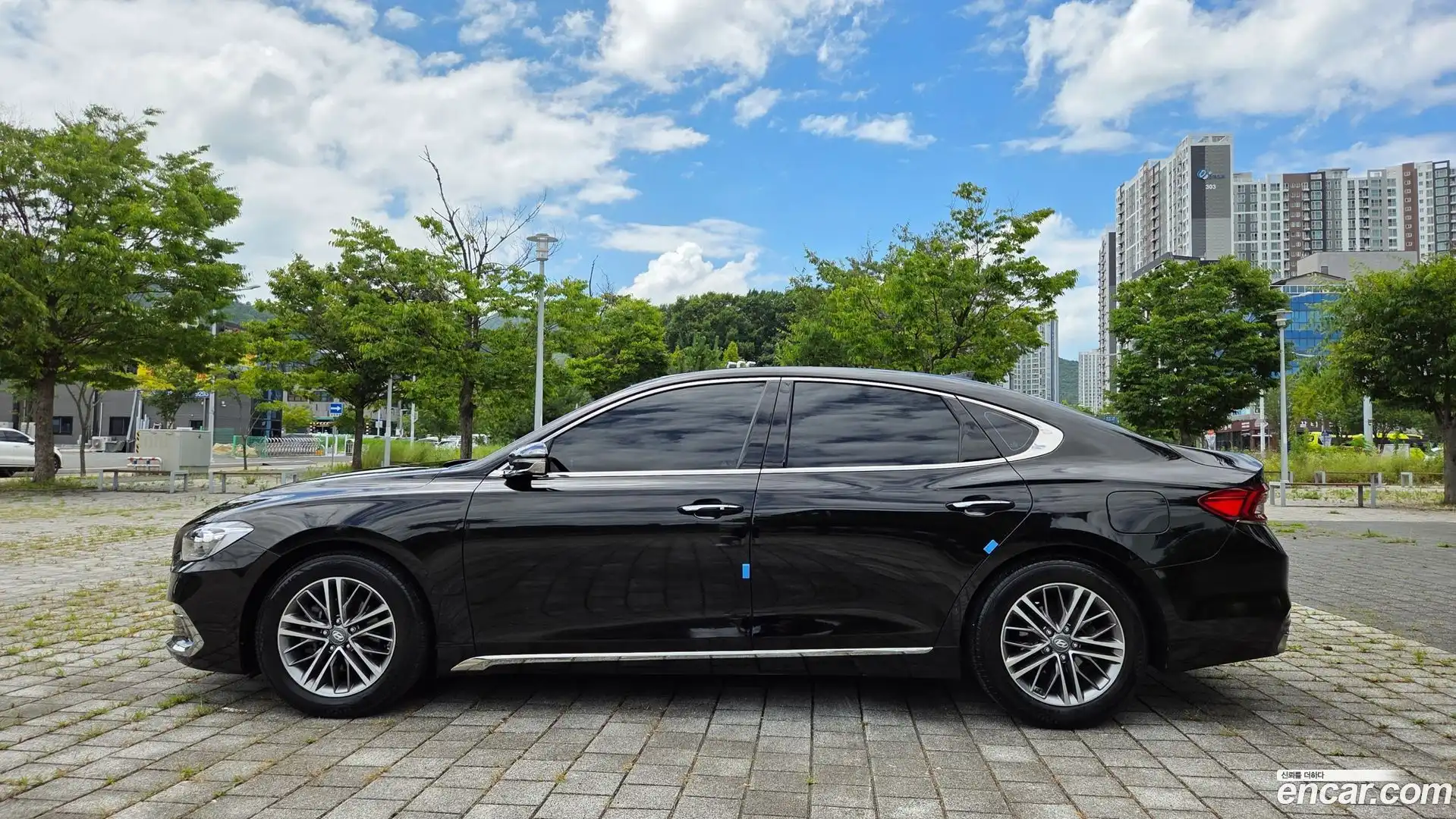 Grandeur Hyundai 2017.11-INNER-007