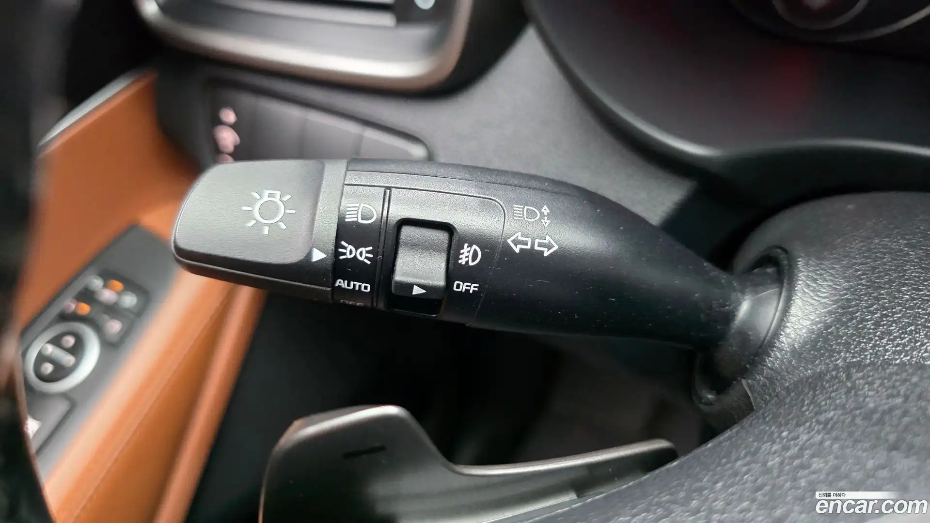 Sorento Kia 2018.0-OPTION-042