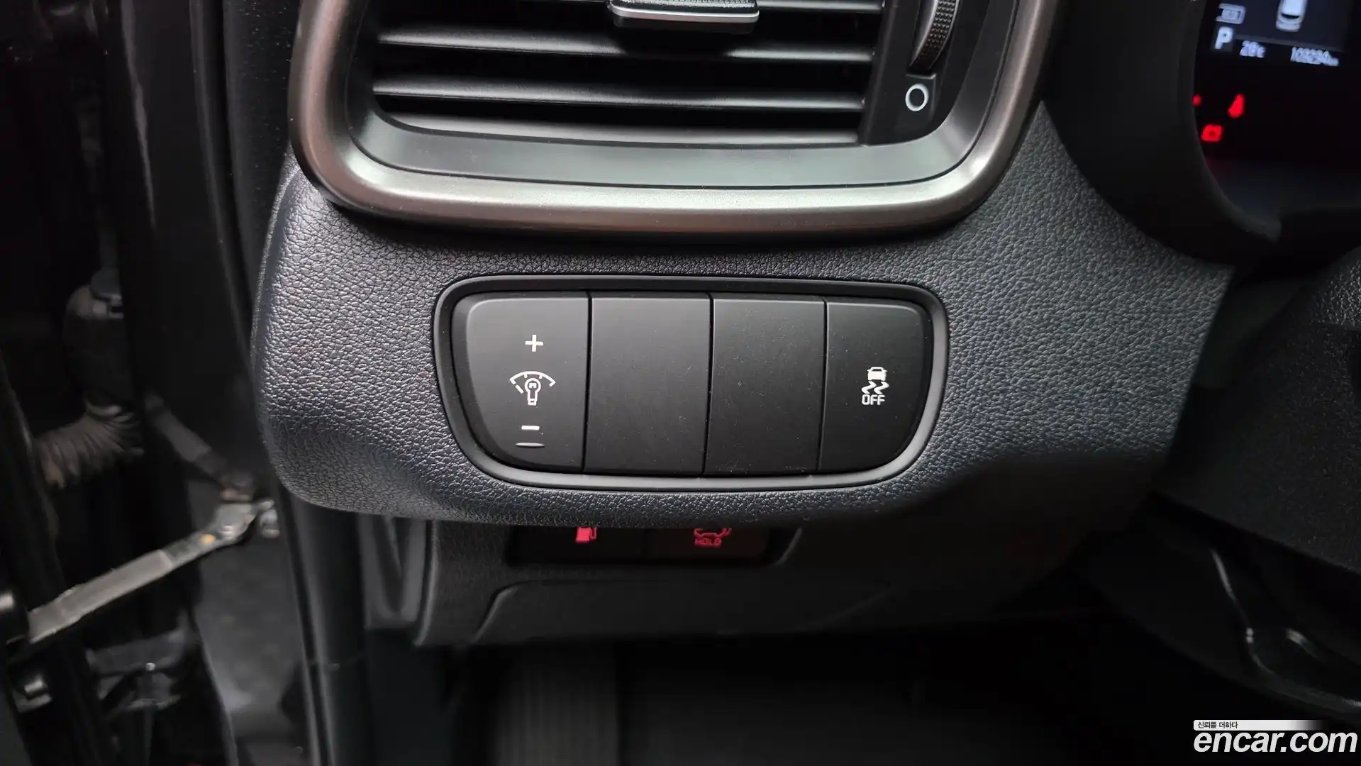Sorento Kia 2018.0-OPTION-044