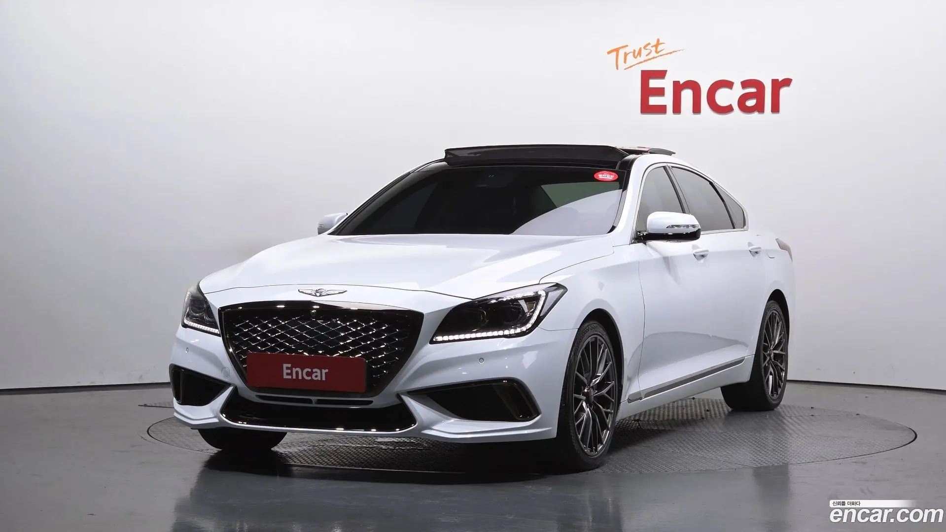 Main__Slider__Photo:Genesis Hyundai 2014.5-0