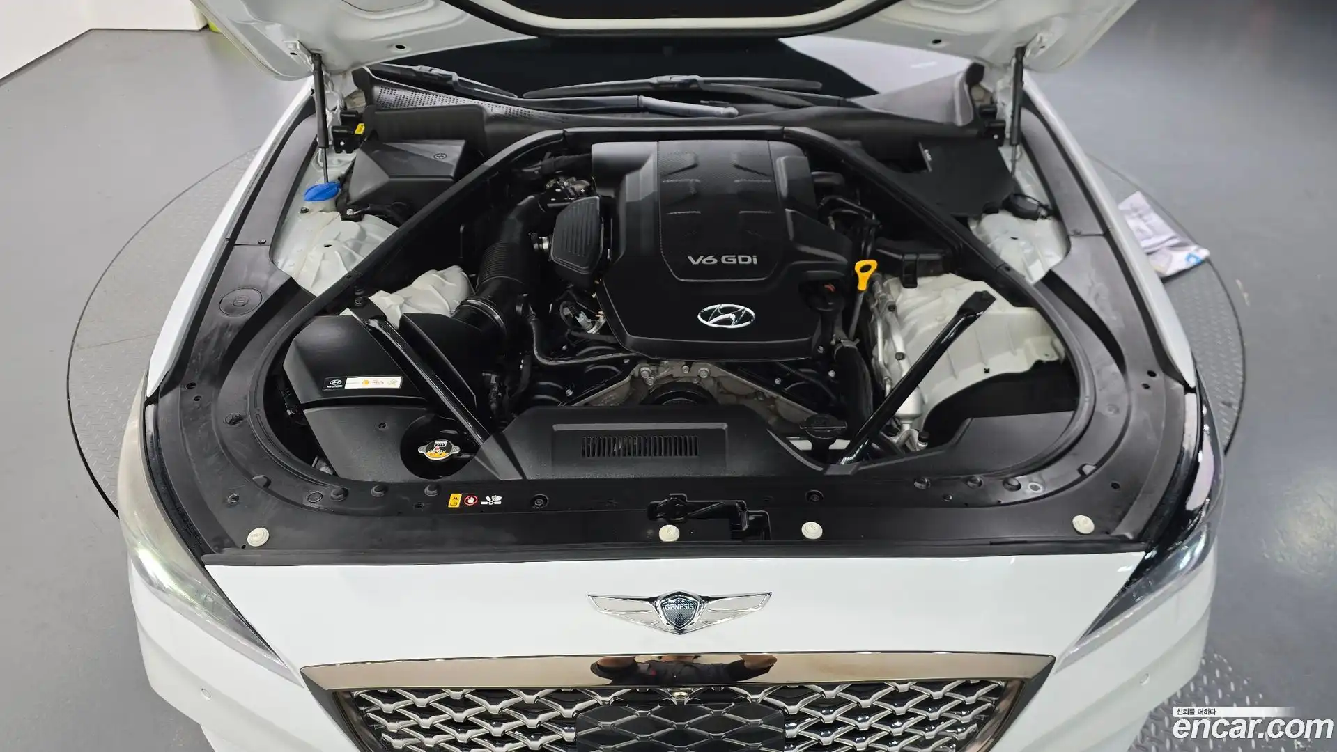 Genesis Hyundai 2014.5-OUTER-006