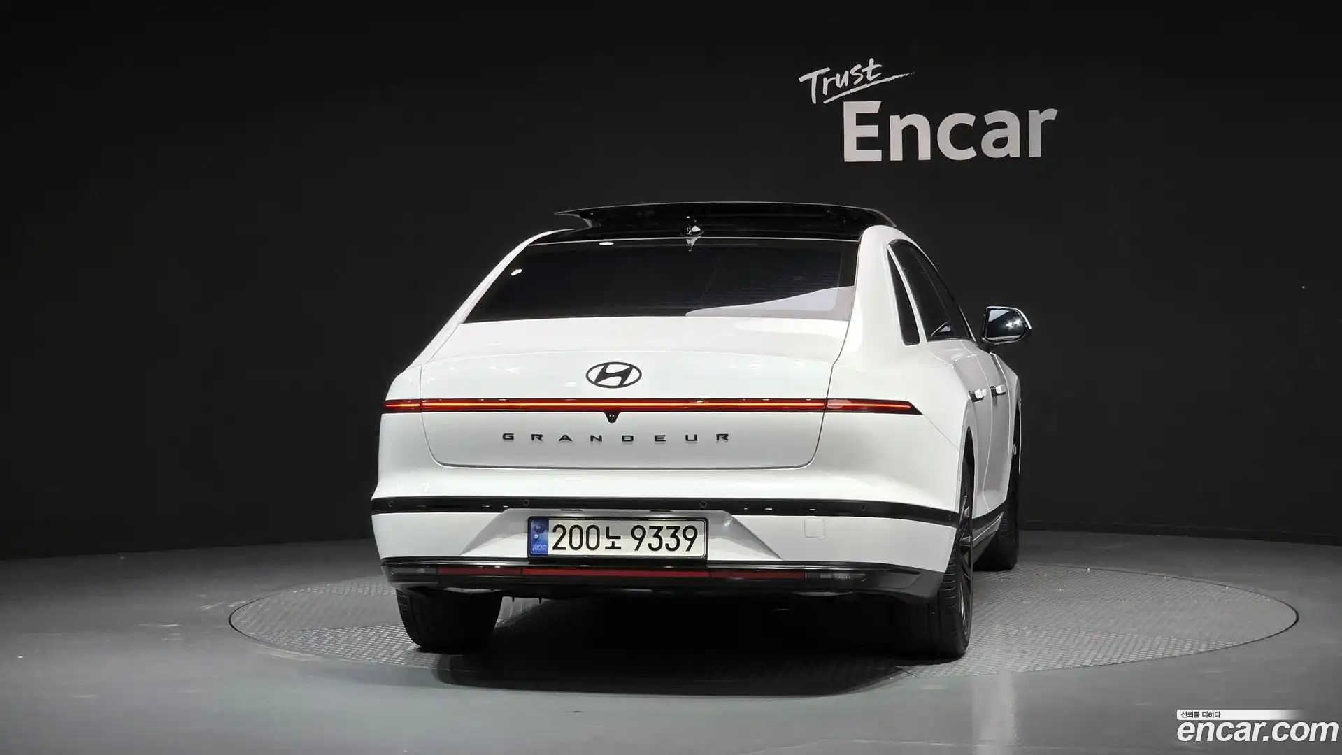 Grandeur Hyundai 2023.11-OUTER-004