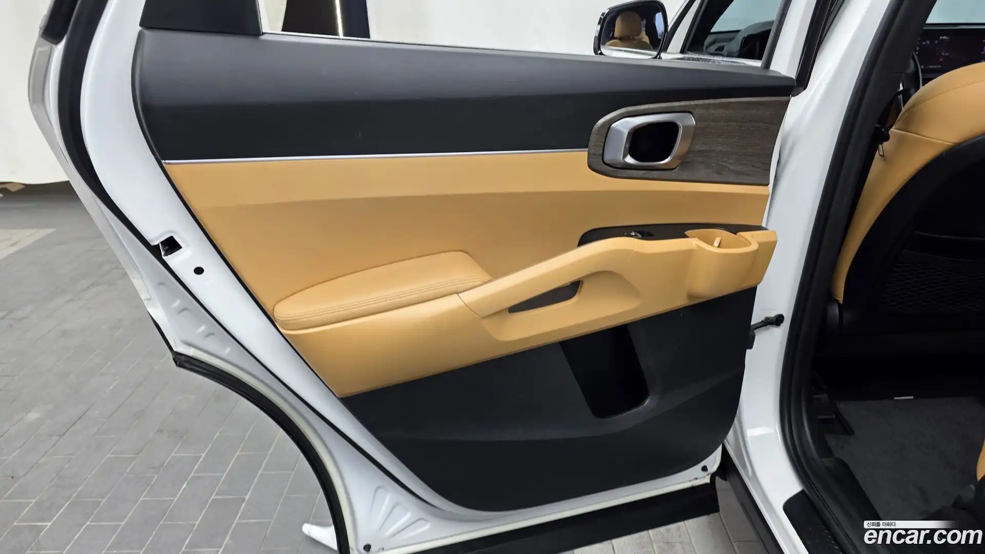 Sorento Kia 2022.2-INNER-035