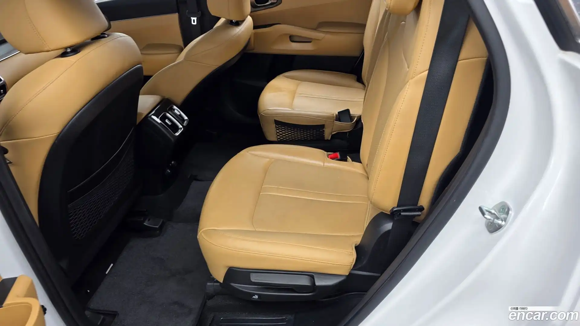 Sorento Kia 2022.2-INNER-036