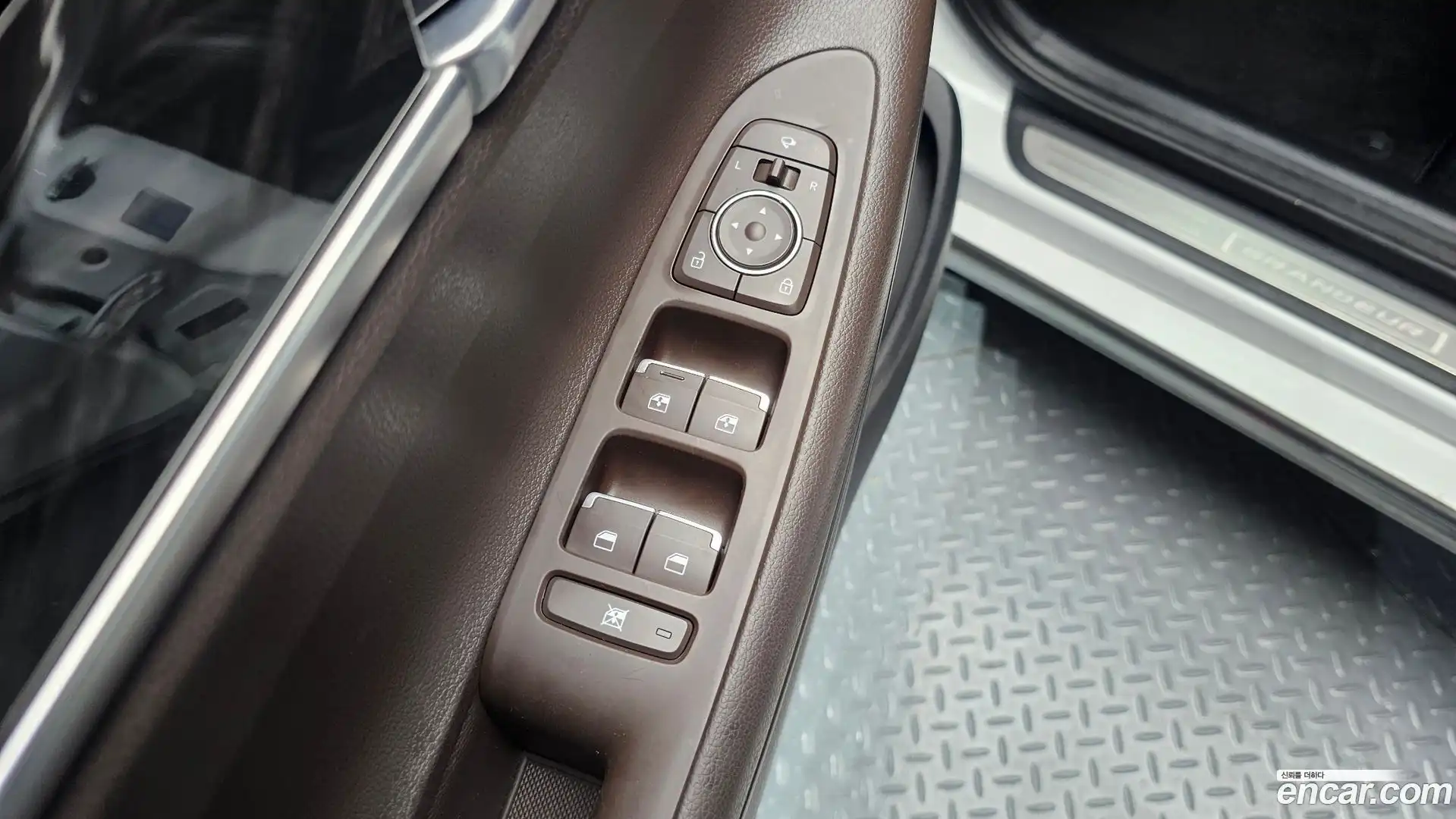 Grandeur Hyundai 2019.6-OPTION-021