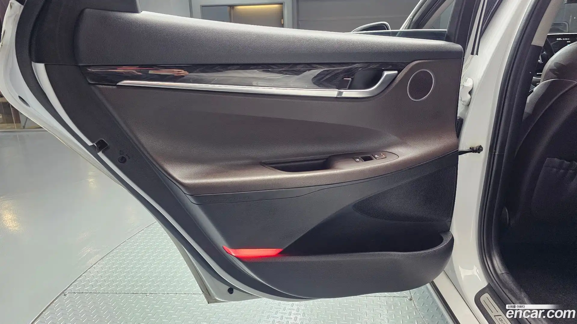Grandeur Hyundai 2019.6-INNER-035