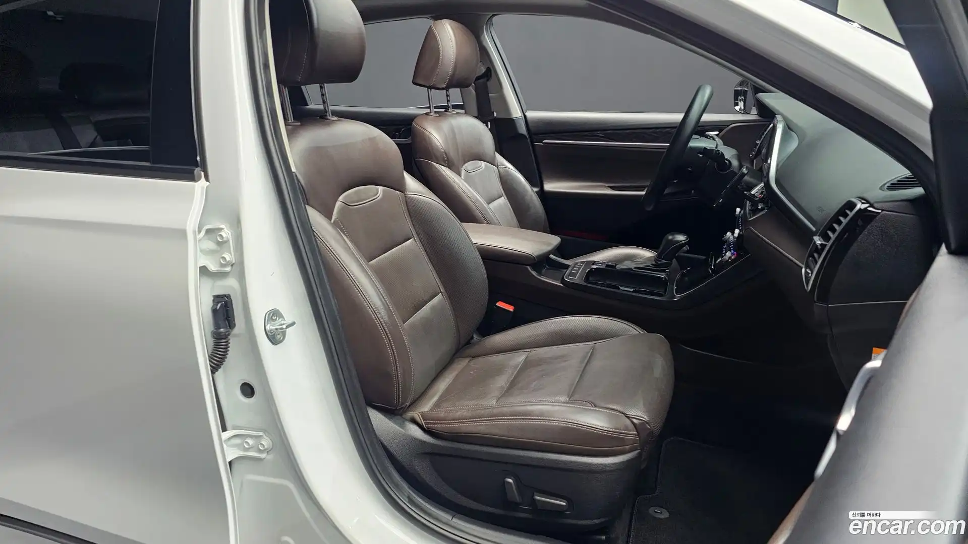 Grandeur Hyundai 2019.6-INNER-036