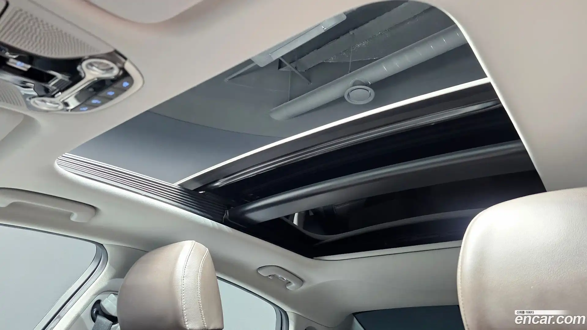 Grandeur Hyundai 2019.6-OPTION-041
