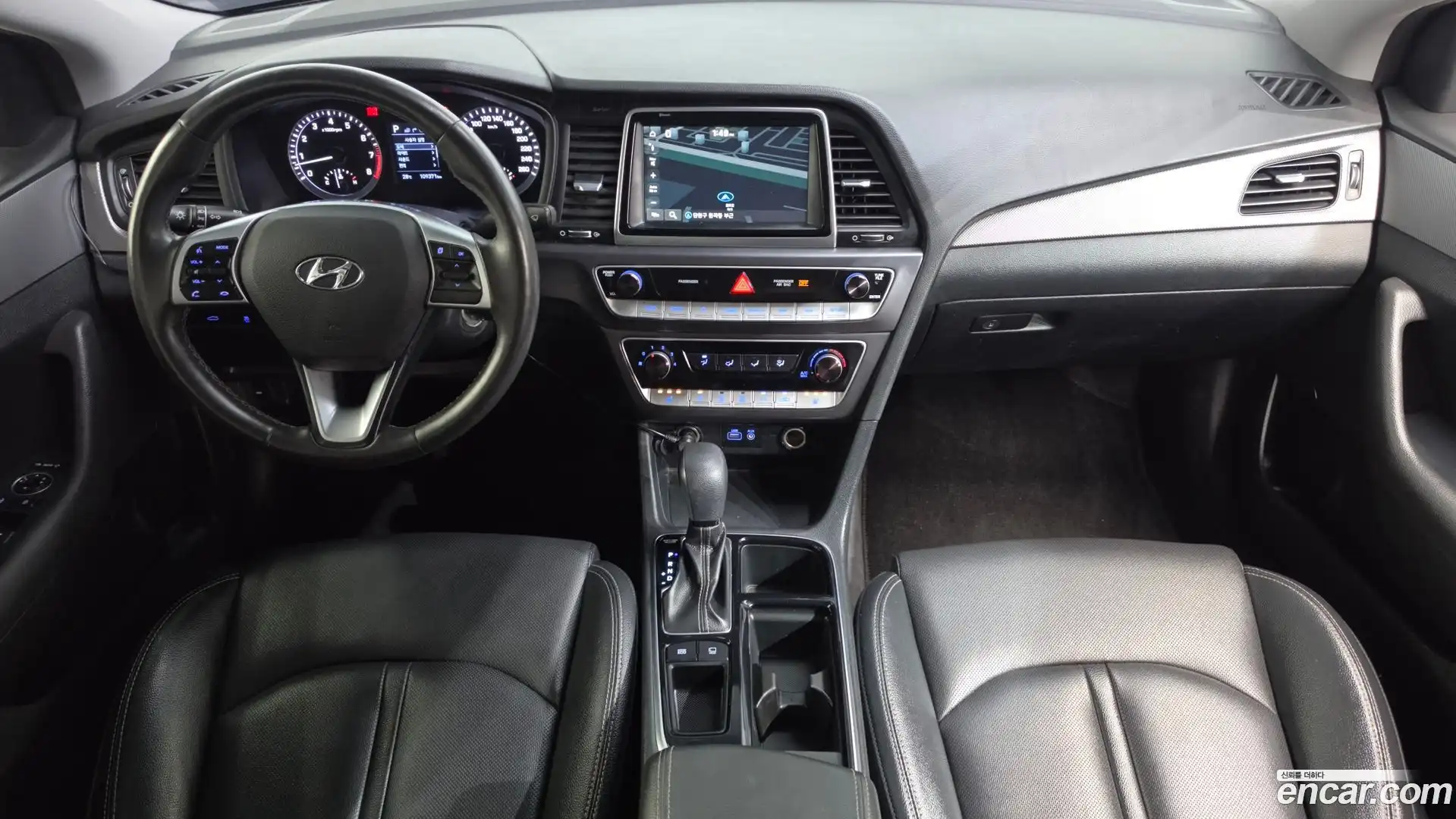Sonata Hyundai 2019.2-INNER-007