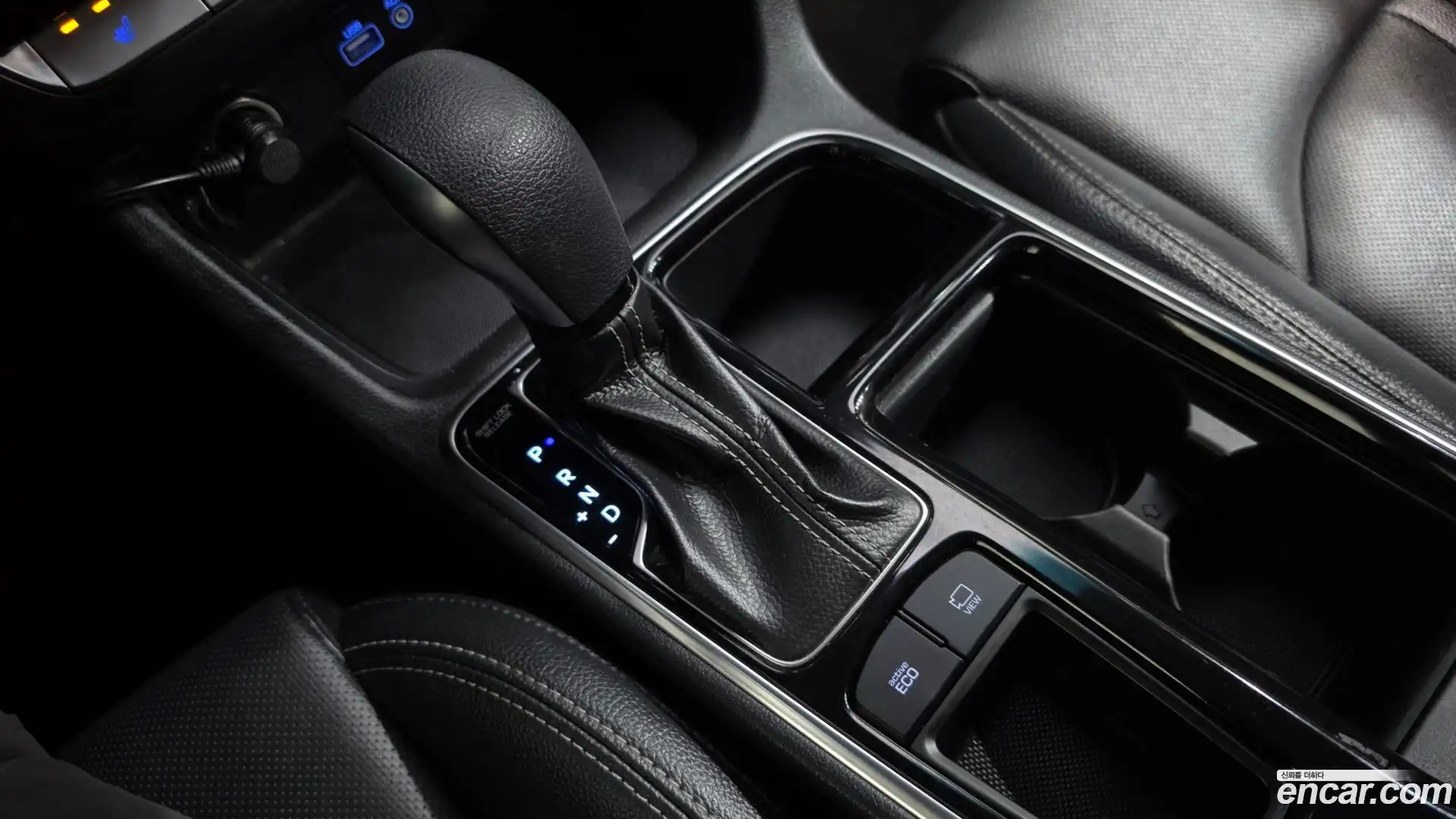 Sonata Hyundai 2019.2-INNER-009