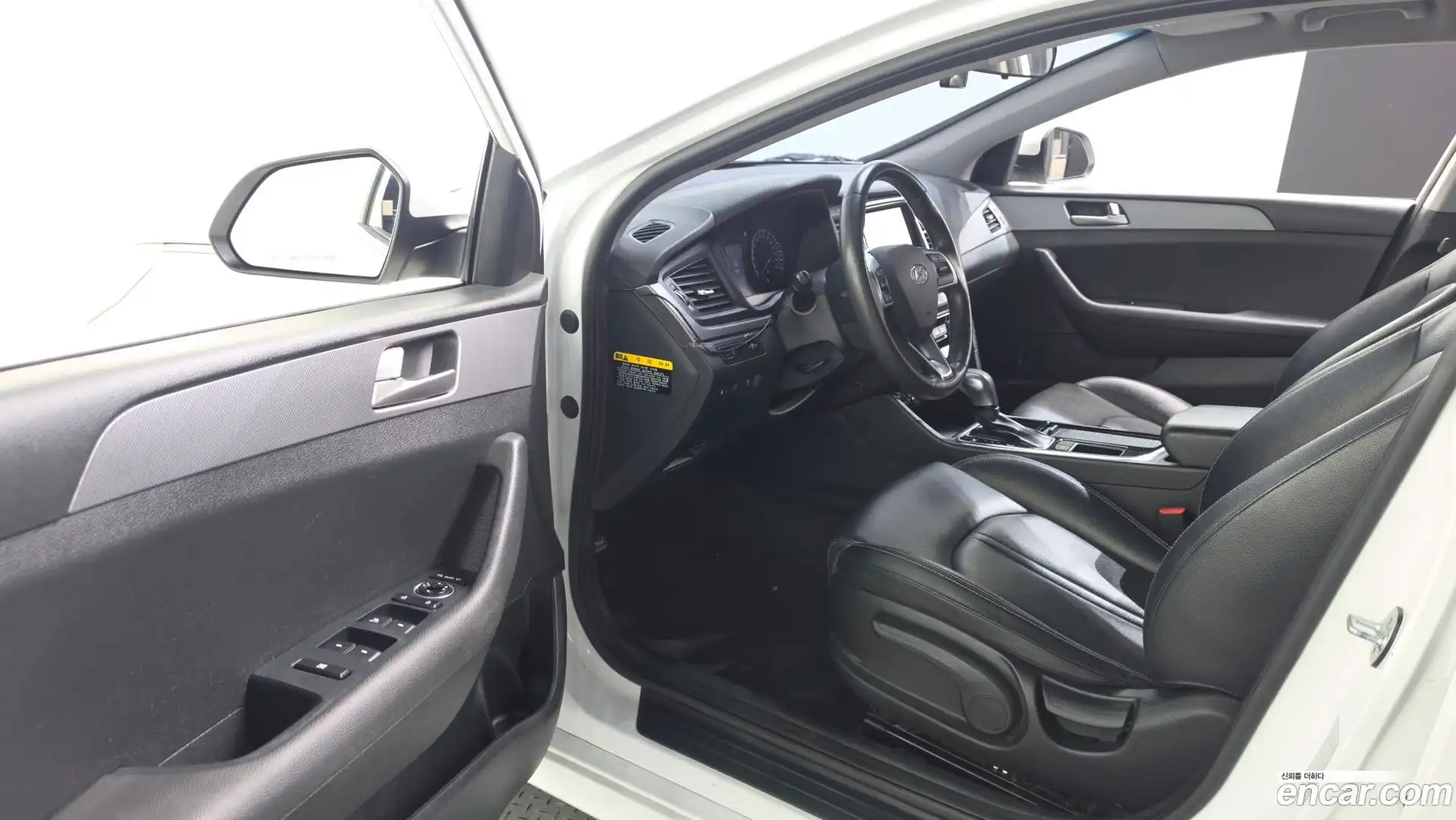 Sonata Hyundai 2019.2-INNER-010