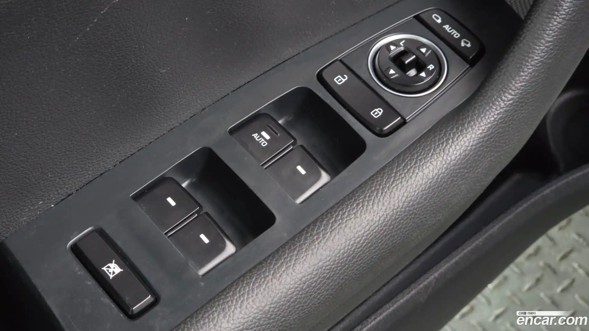 Sonata Hyundai 2019.2-OPTION-019