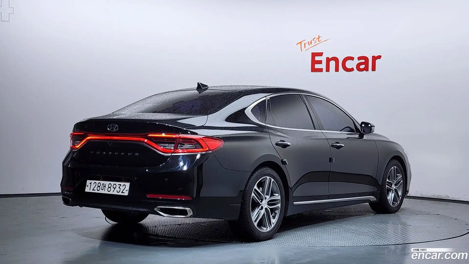 Grandeur Hyundai 2016.11-OUTER-002