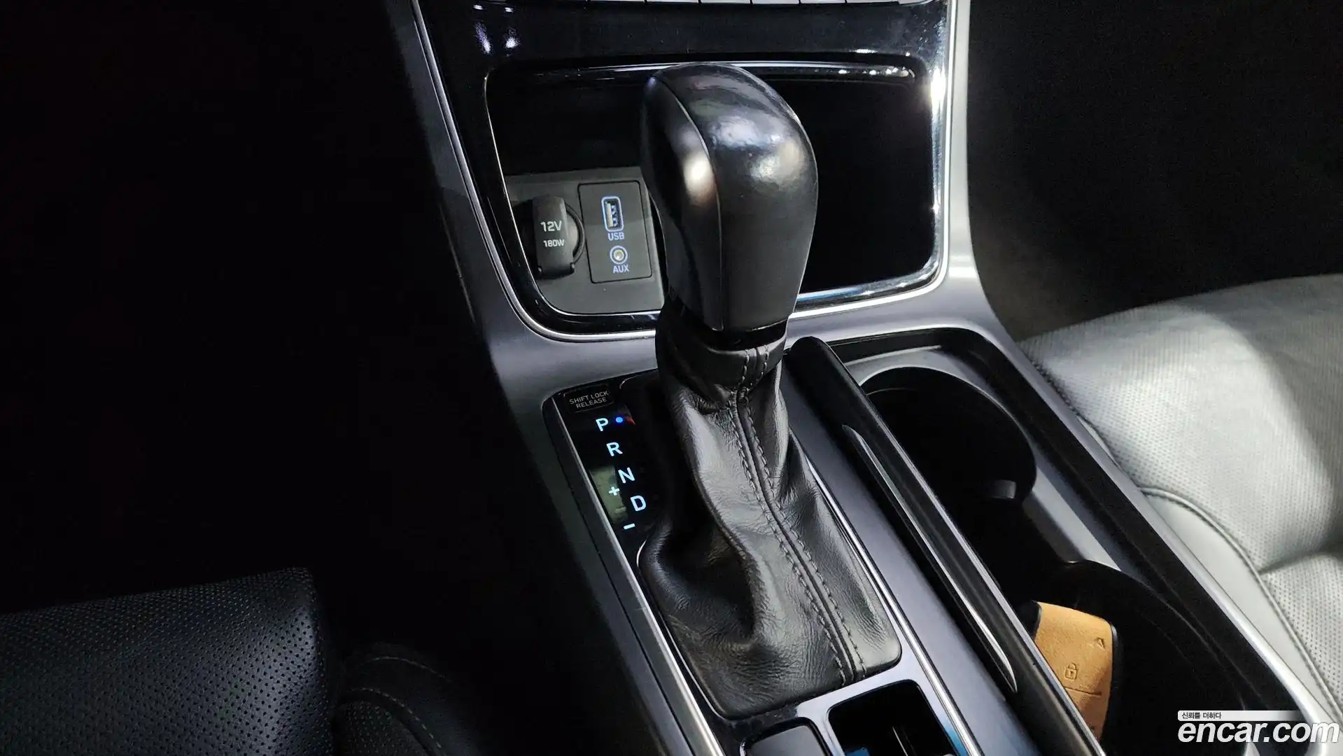 Grandeur Hyundai 2016.11-INNER-009