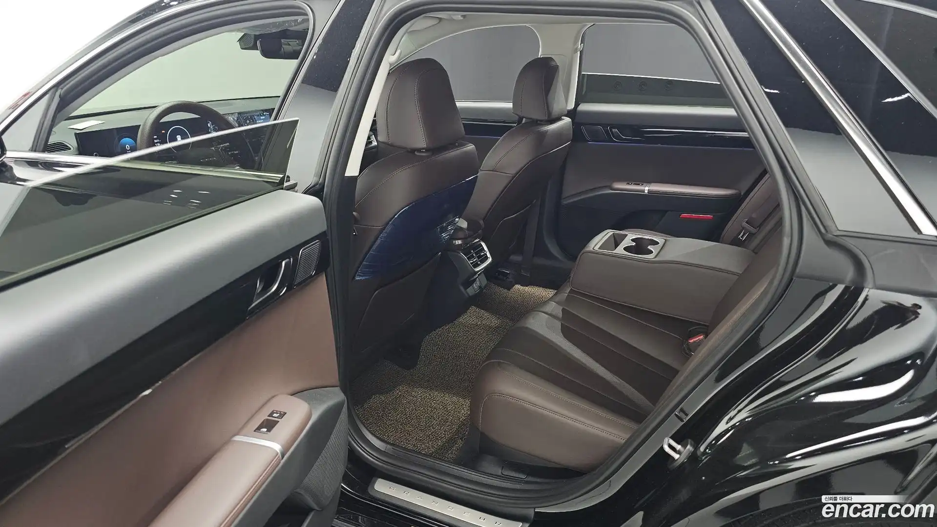 Grandeur Hyundai 2024.8-OPTION-016