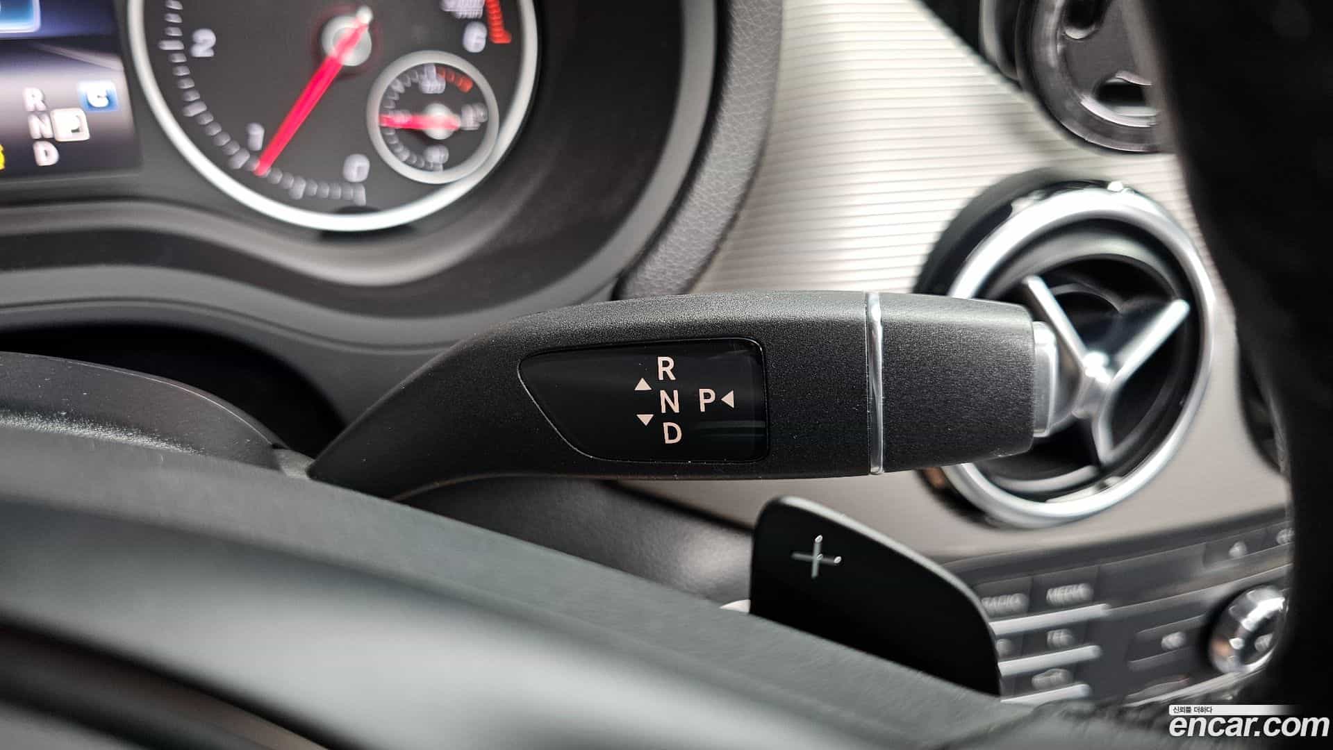 B-Class Mercedes-Benz 2017.2-INNER-009