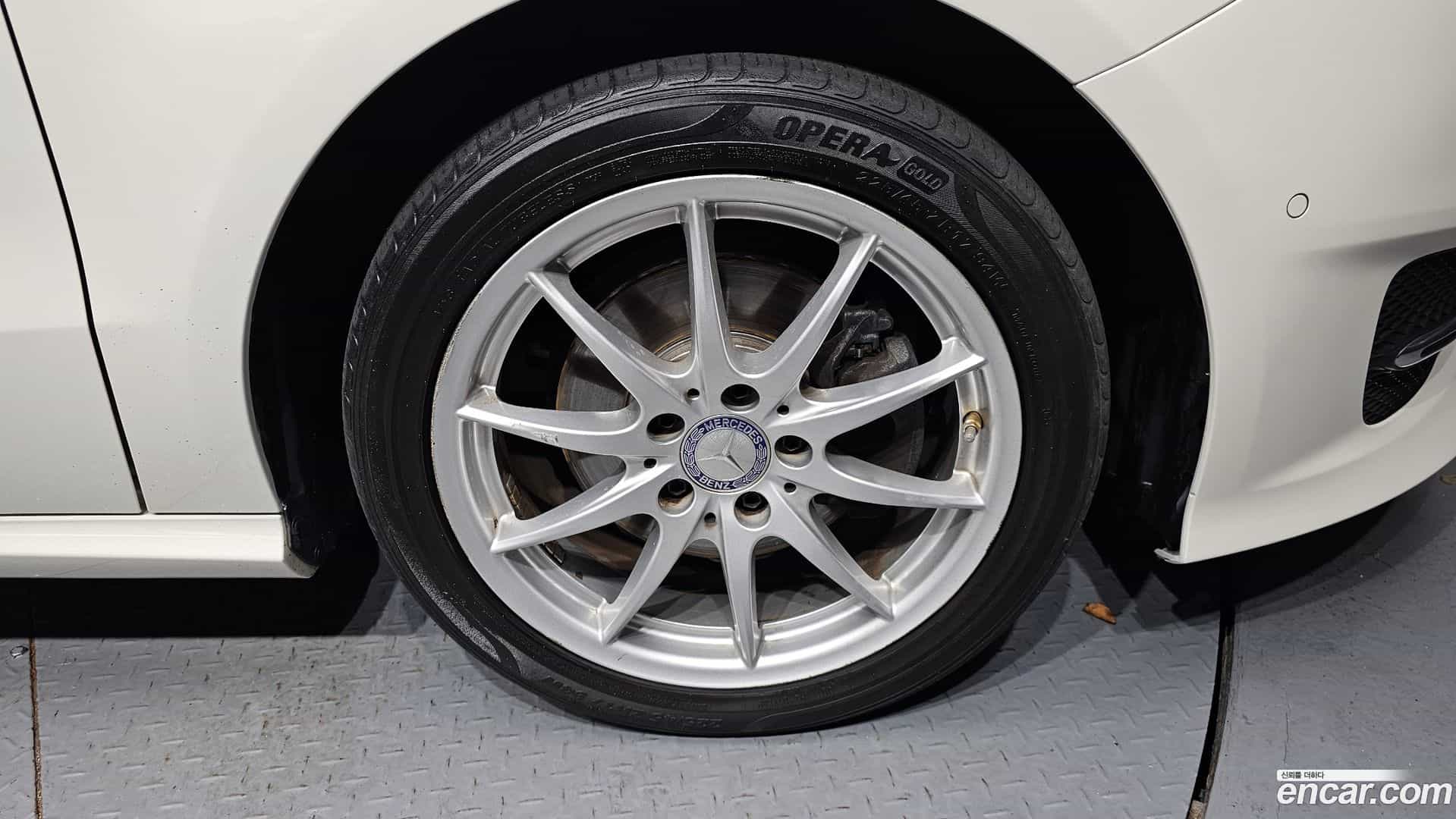 B-Class Mercedes-Benz 2017.2-OUTER-031