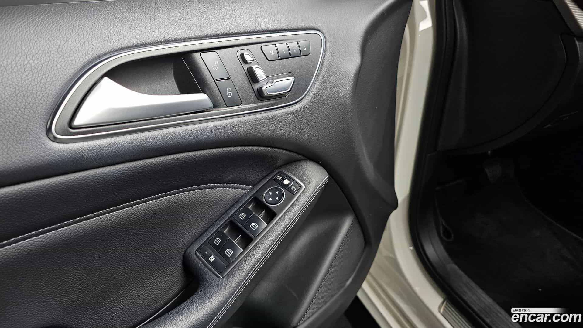 B-Class Mercedes-Benz 2017.2-OPTION-041